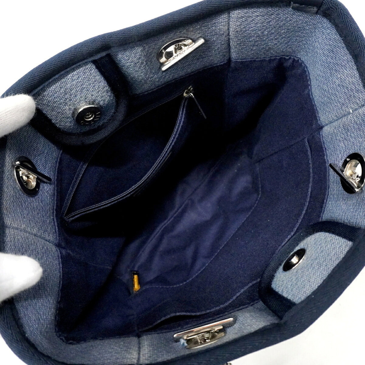 Chanel Navy Canvas Tote Bag (Pre-Owned)
