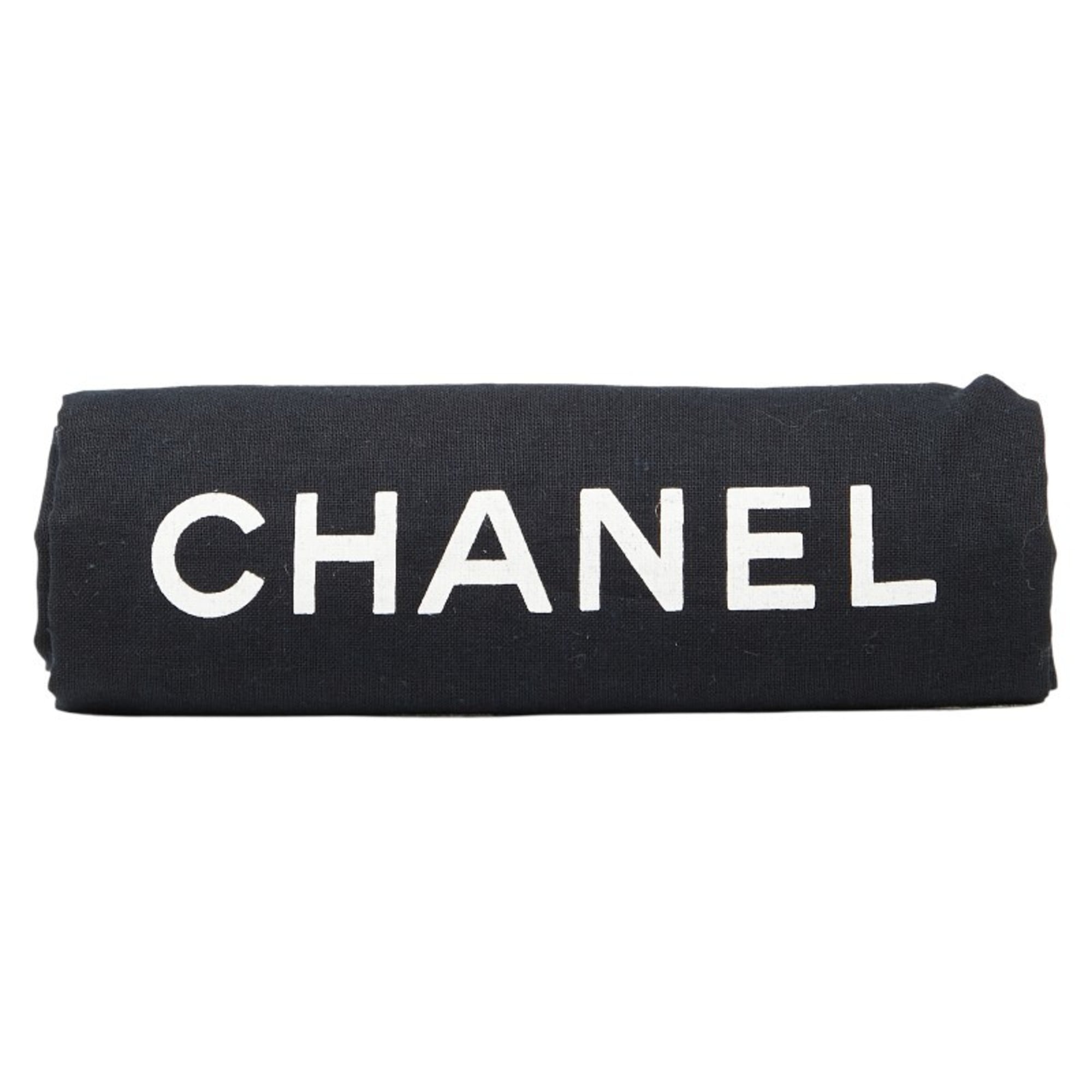 Chanel Matelasse Black Leather Shoulder Bag (Pre-Owned)