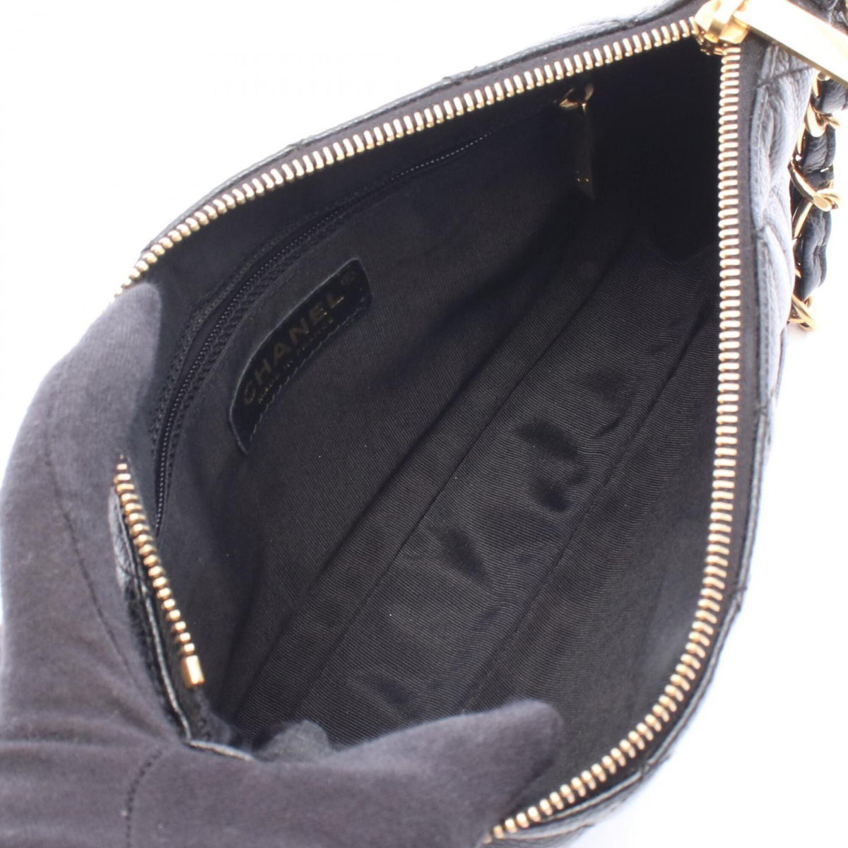 Chanel Black Grained Calfskin Handbag Shoulder Bag (Pre-Owned)