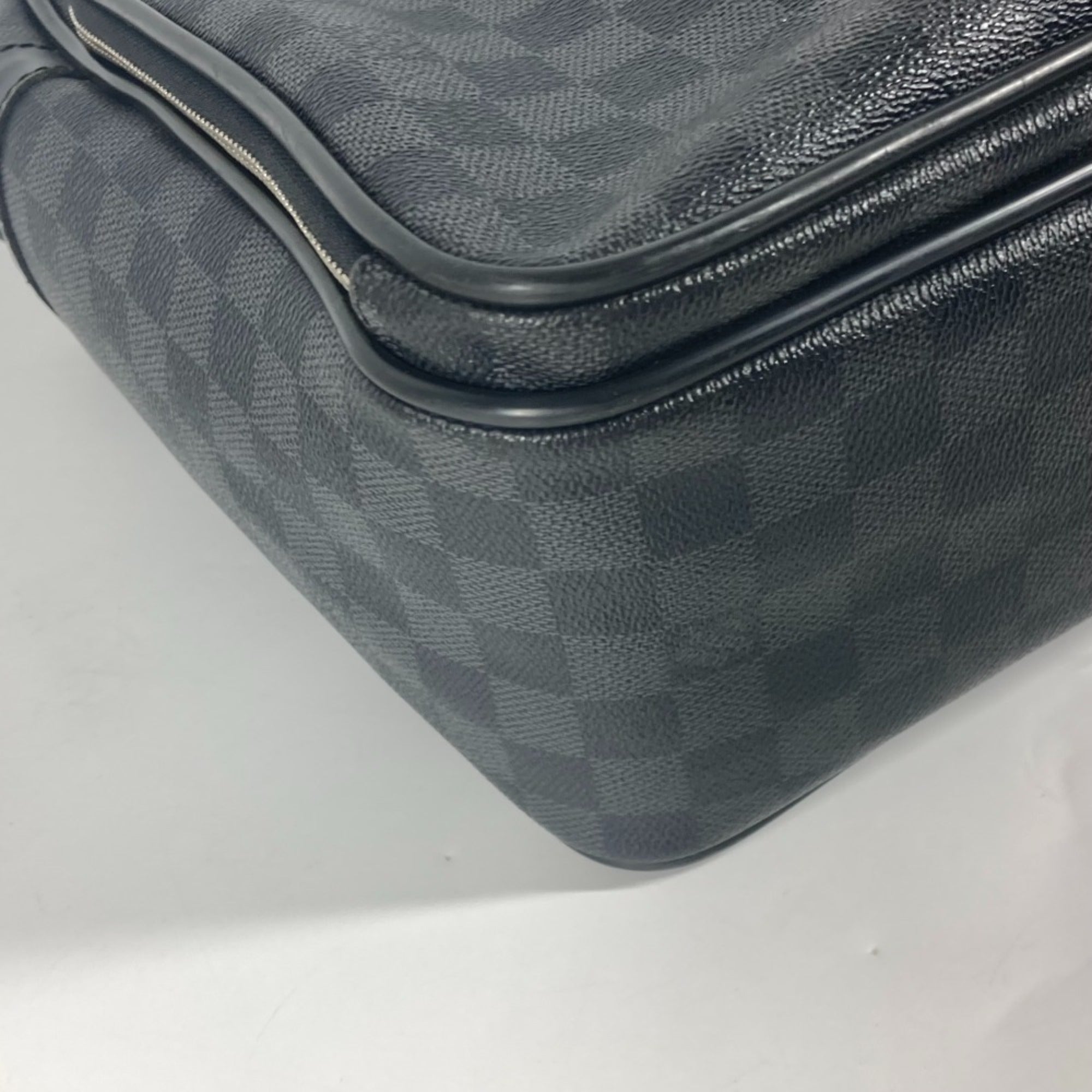 Louis Vuitton Black Damier Graphite Handbag Tote Bag (Pre-Owned)