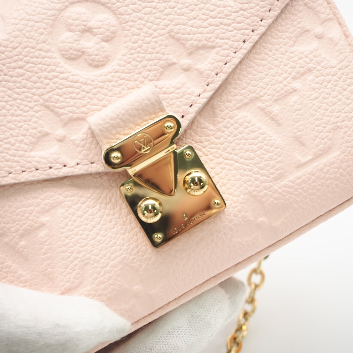 Louis Vuitton Pink Leather Shoulder Bag (Pre-Owned)
