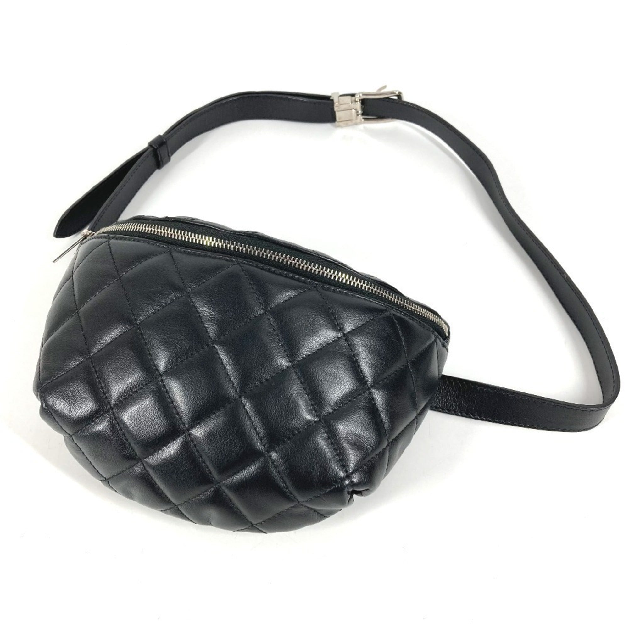 Chanel Matelasse Black Leather Fanny Pack Shoulder Bag (Pre-Owned)