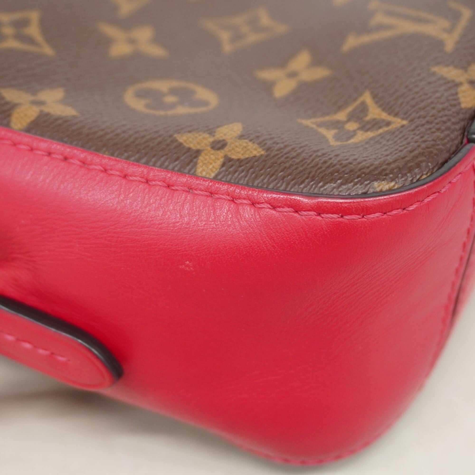 Louis Vuitton Brown Freesia Handbag (Pre-Owned)