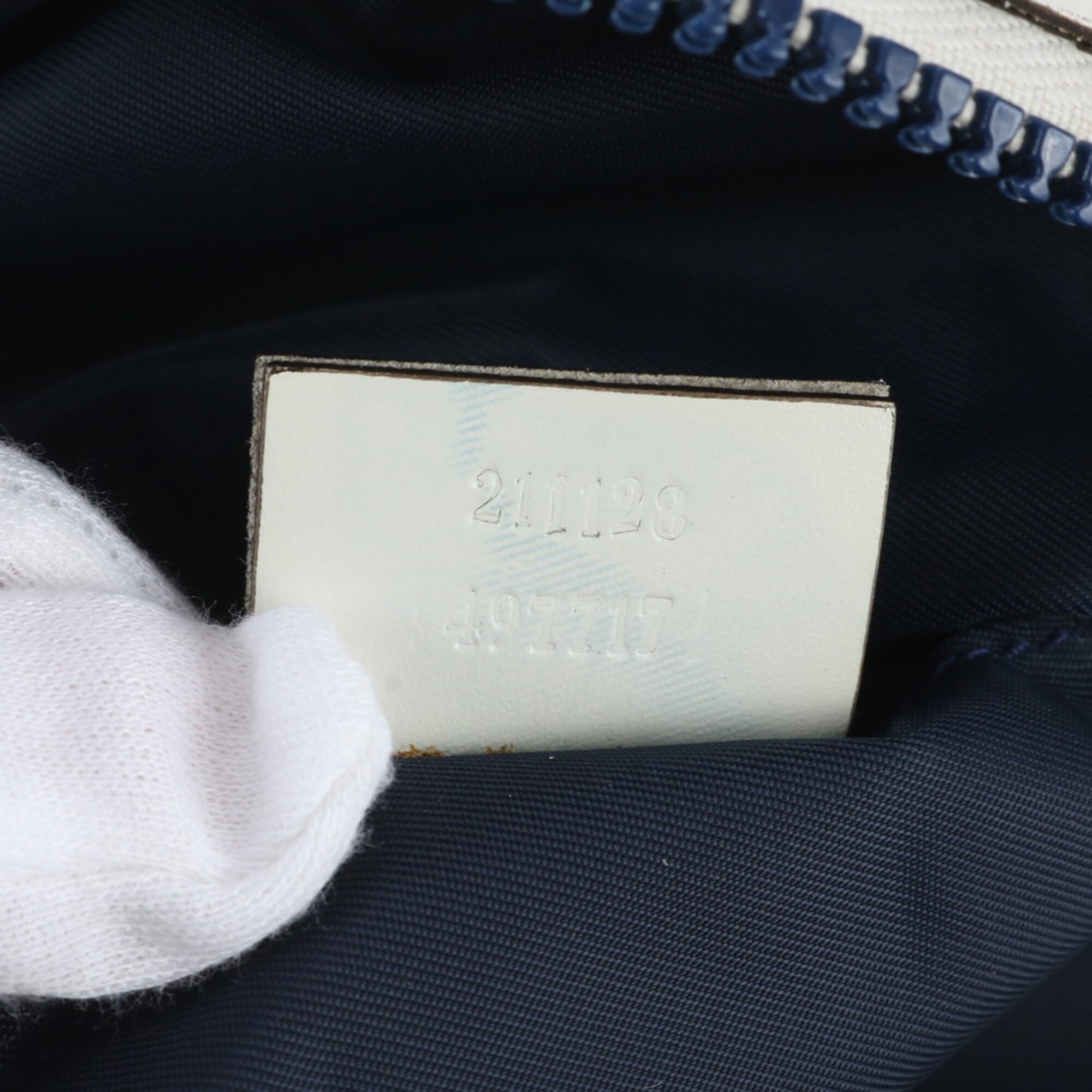 Gucci Navy White Leather Nylon Fanny Pack Pouch Sling Bag (Pre-Owned)