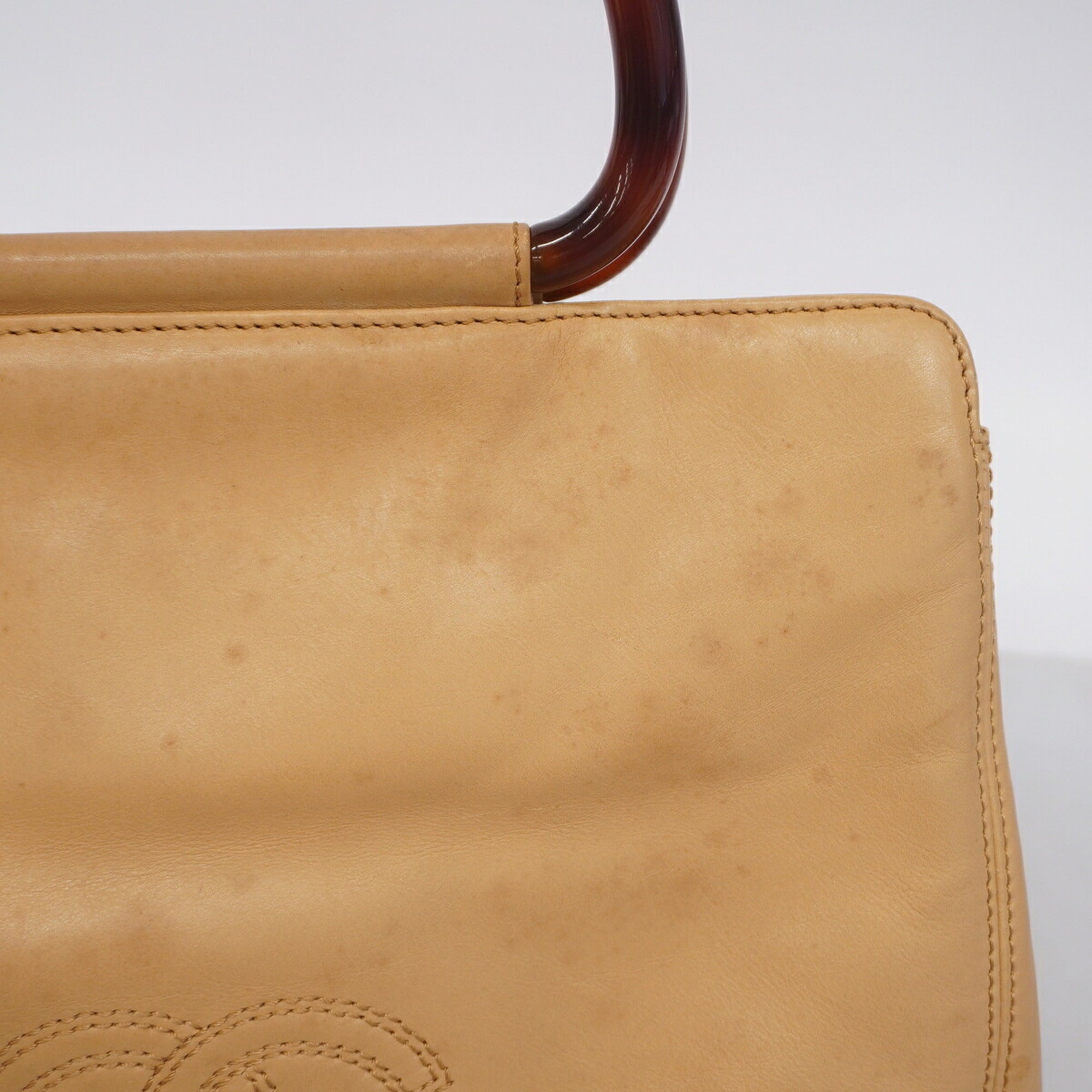 Chanel Beige Leather Handbag (Pre-Owned)