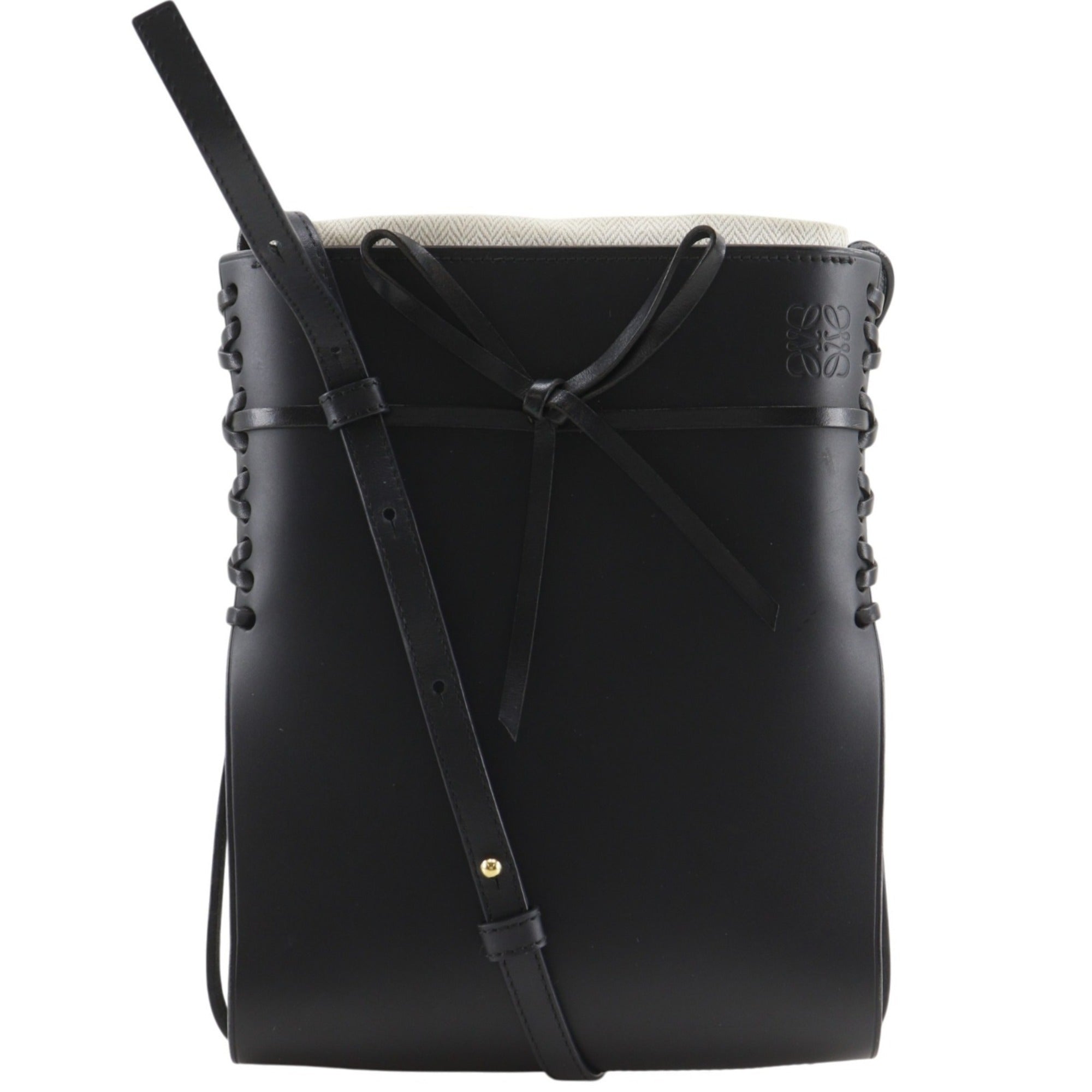 Loewe Black Leather Shoulder Bag (Pre-Owned)