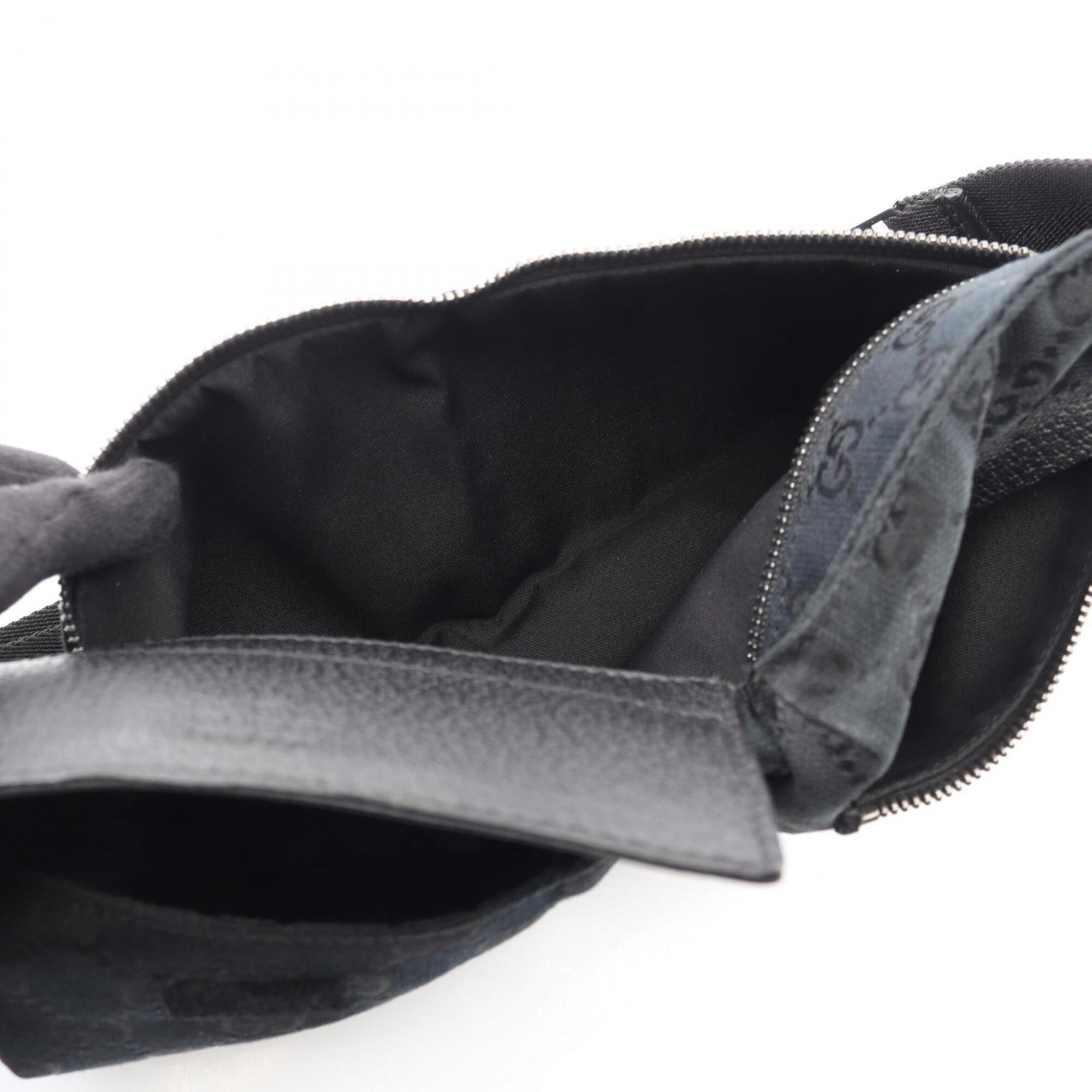 Gucci Gg Canvas Black Gg Canvas Leather Fanny Pack Handbag (Pre-Owned)