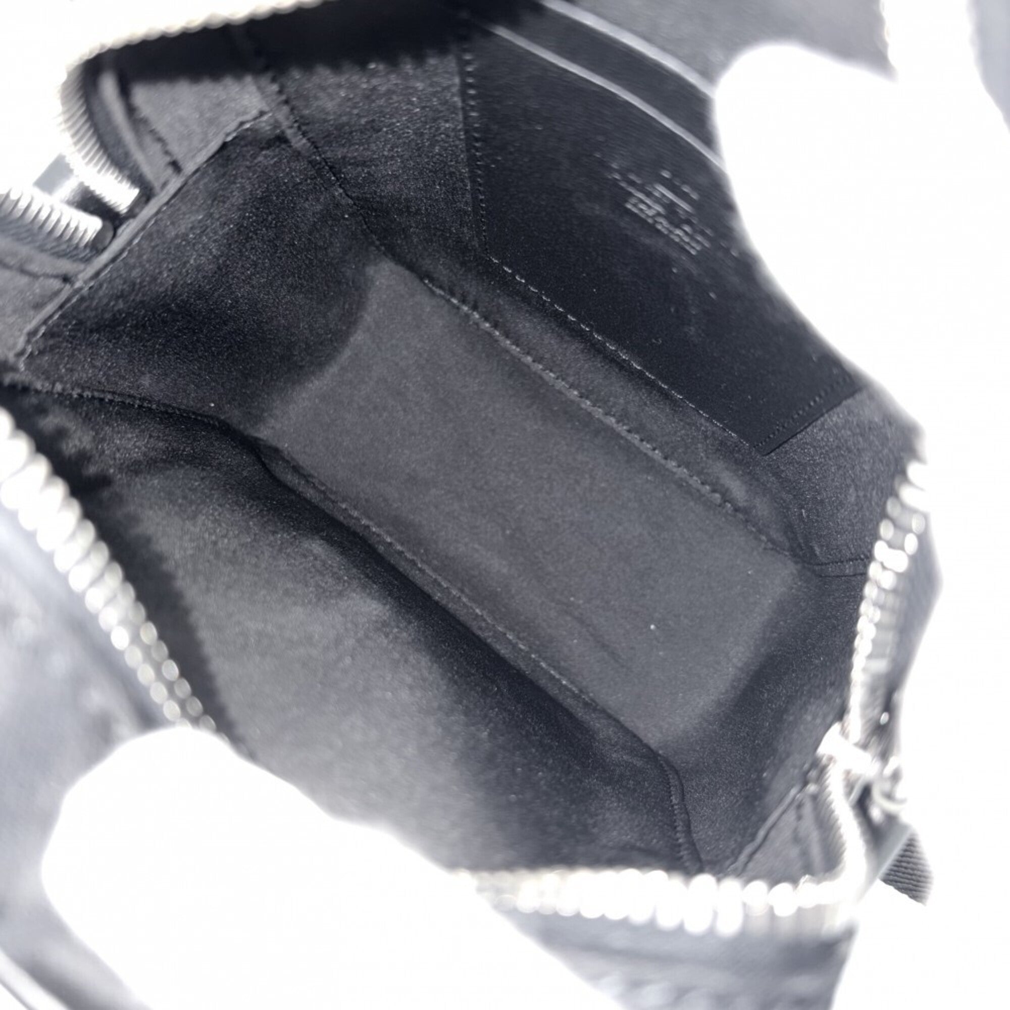 Valentino Garavani Black Shoulder Bag (Pre-Owned)