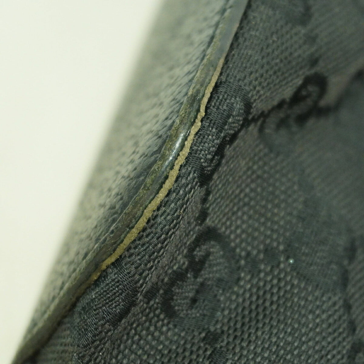Gucci Black Canvas Handbag (Pre-Owned)