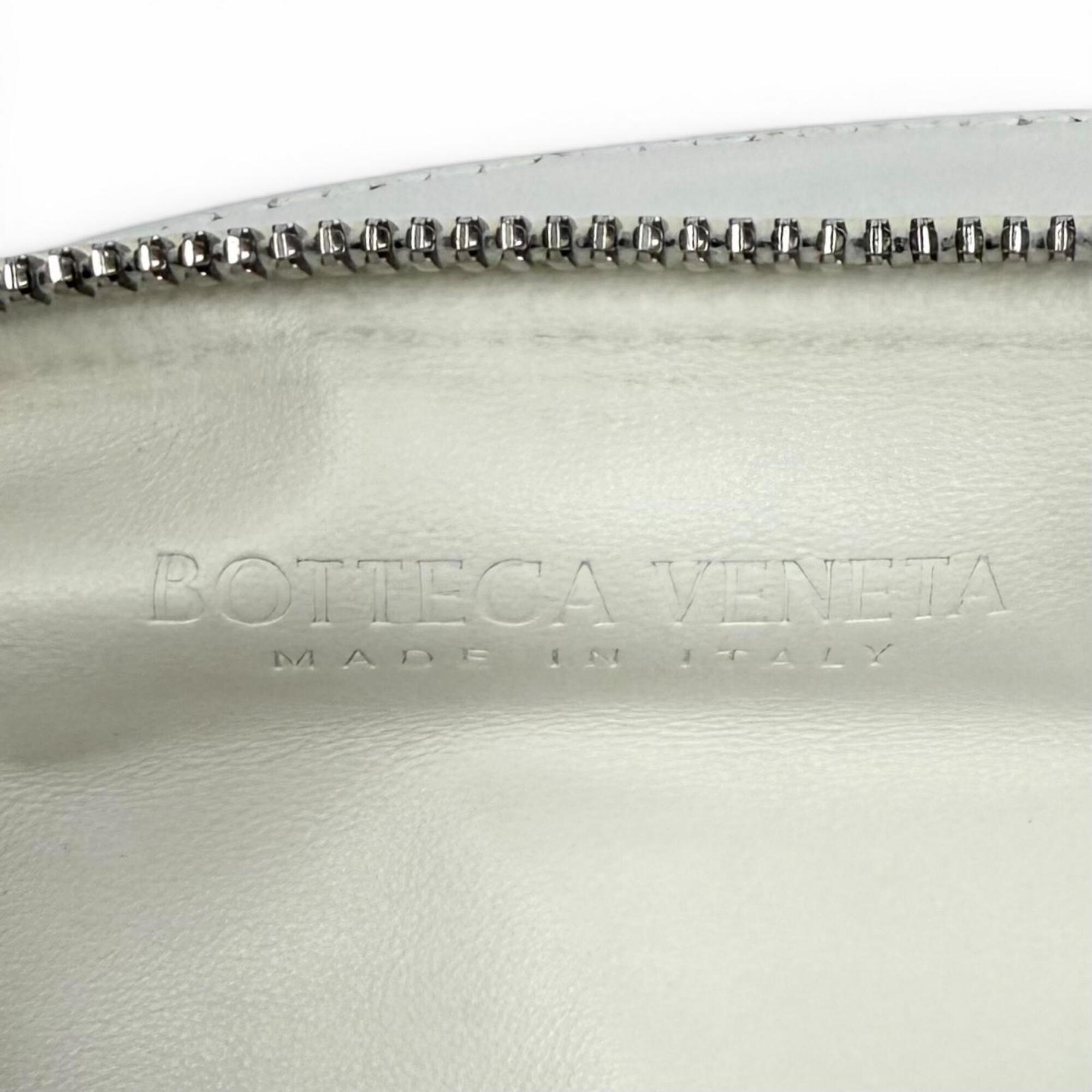 Bottega Veneta White Leather Handbag (Pre-Owned)