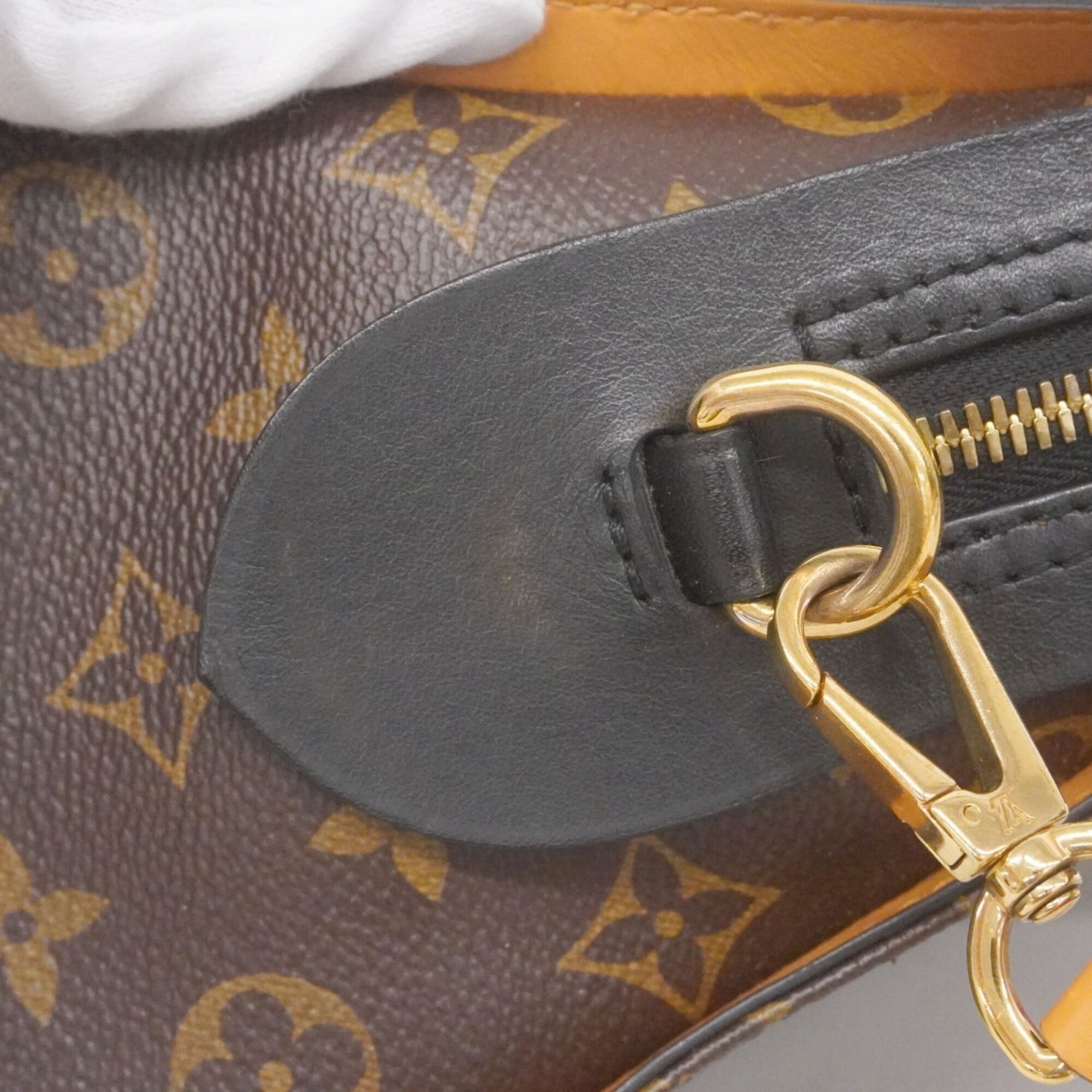 Louis Vuitton Brown Noir Handbag (Pre-Owned)