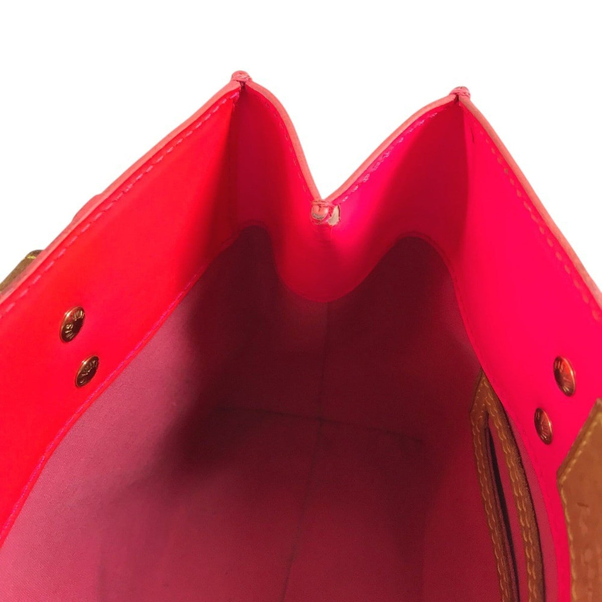 Louis Vuitton Pink Monogram Vernis Handbag (Pre-Owned)