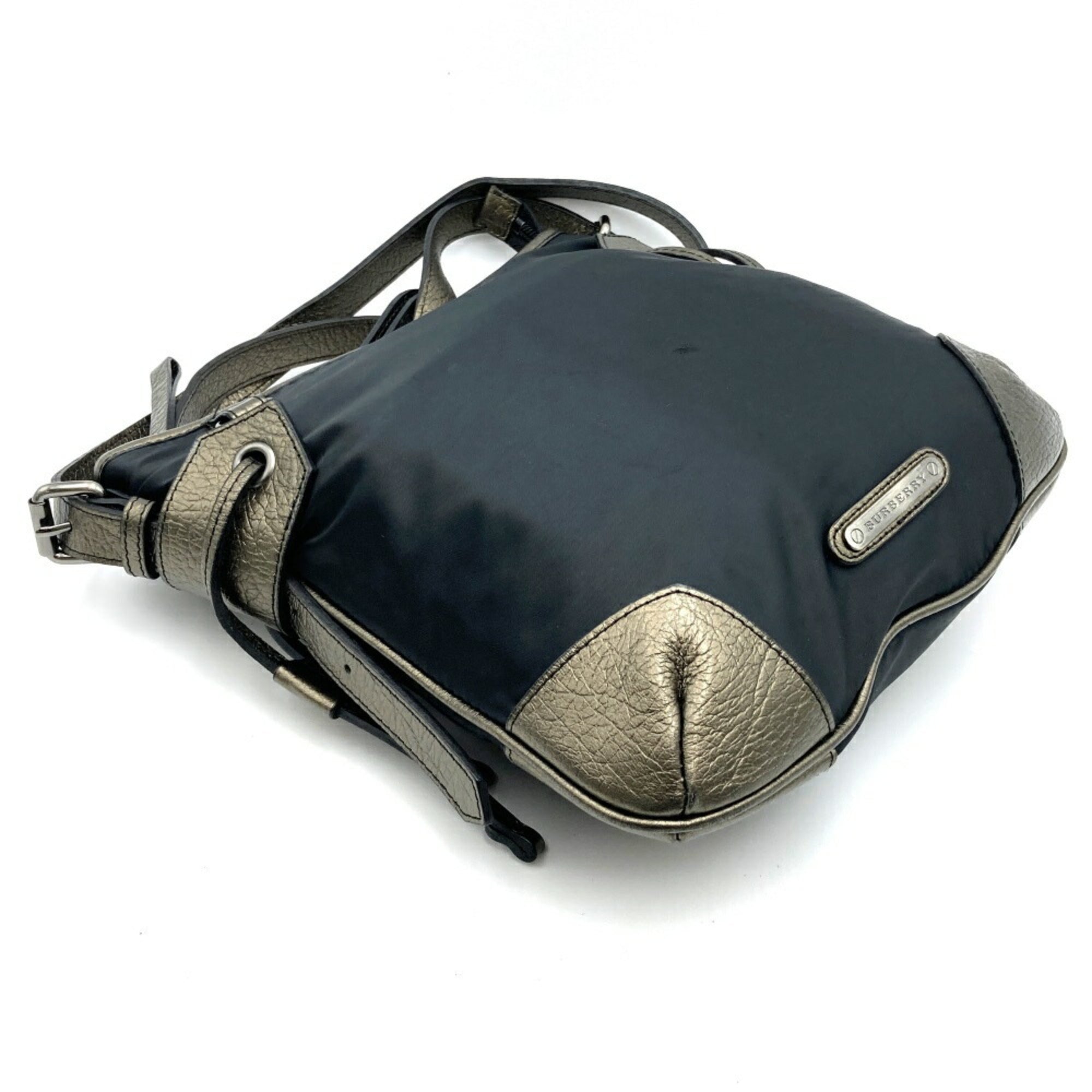 Burberry Black Nylon Leather Shoulder Bag (Pre-Owned)