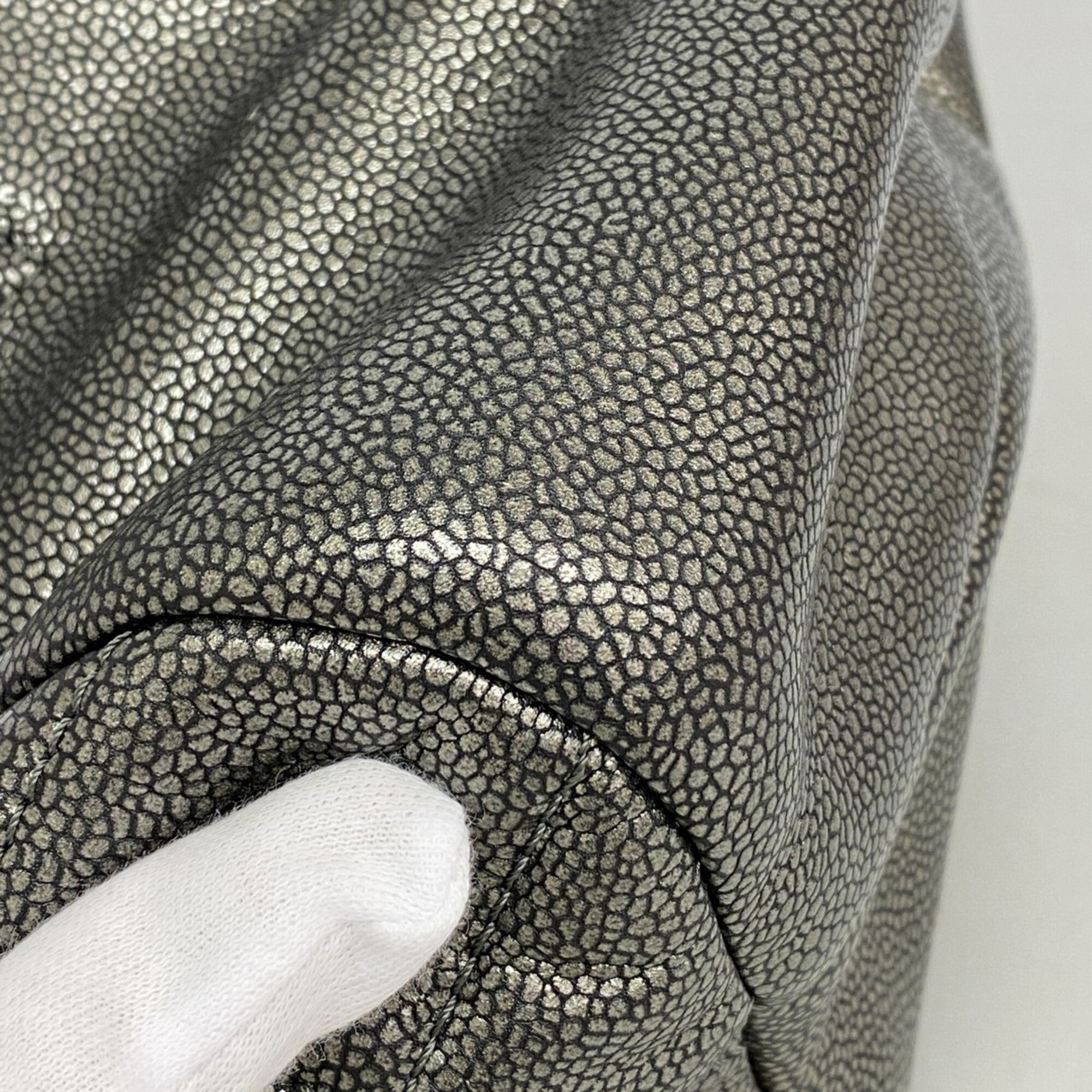 Chanel Gray Grained Calfskin Tote Bag (Pre-Owned)