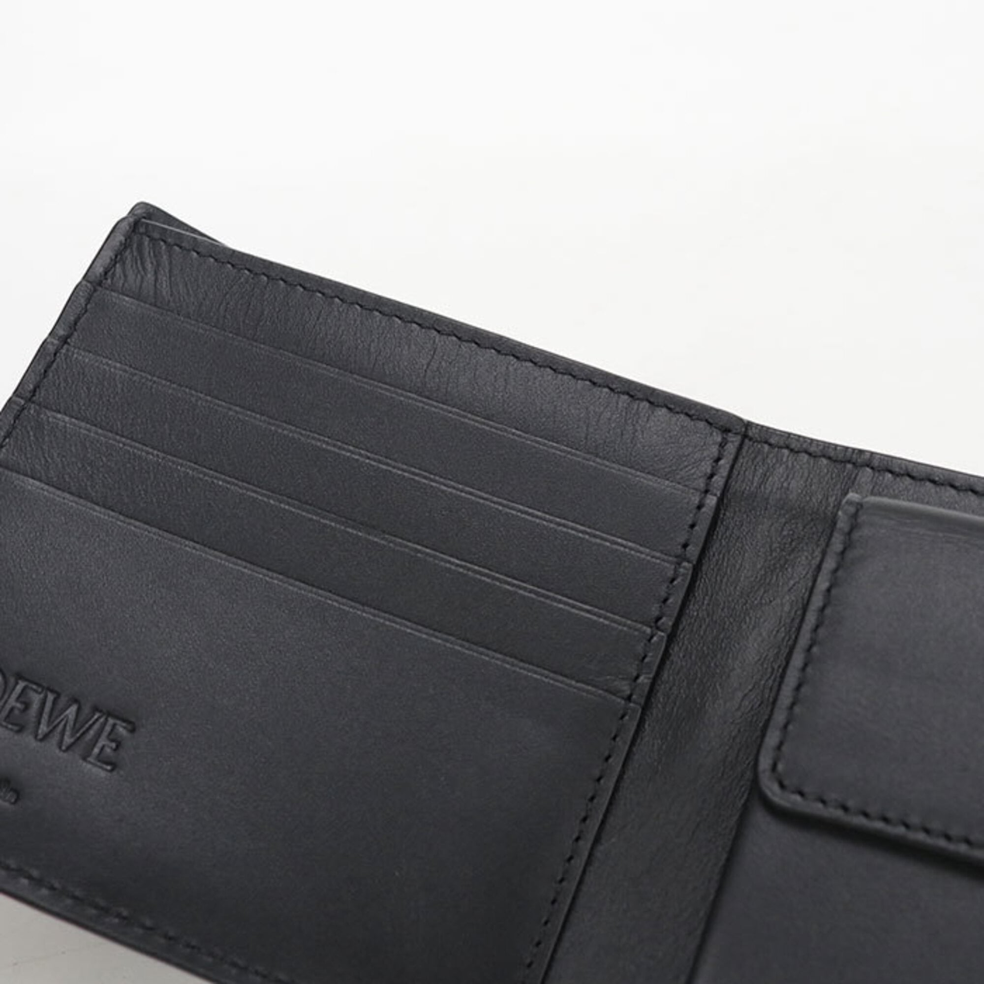 Loewe Black Wallet (Bi-Fold) (Pre-Owned)