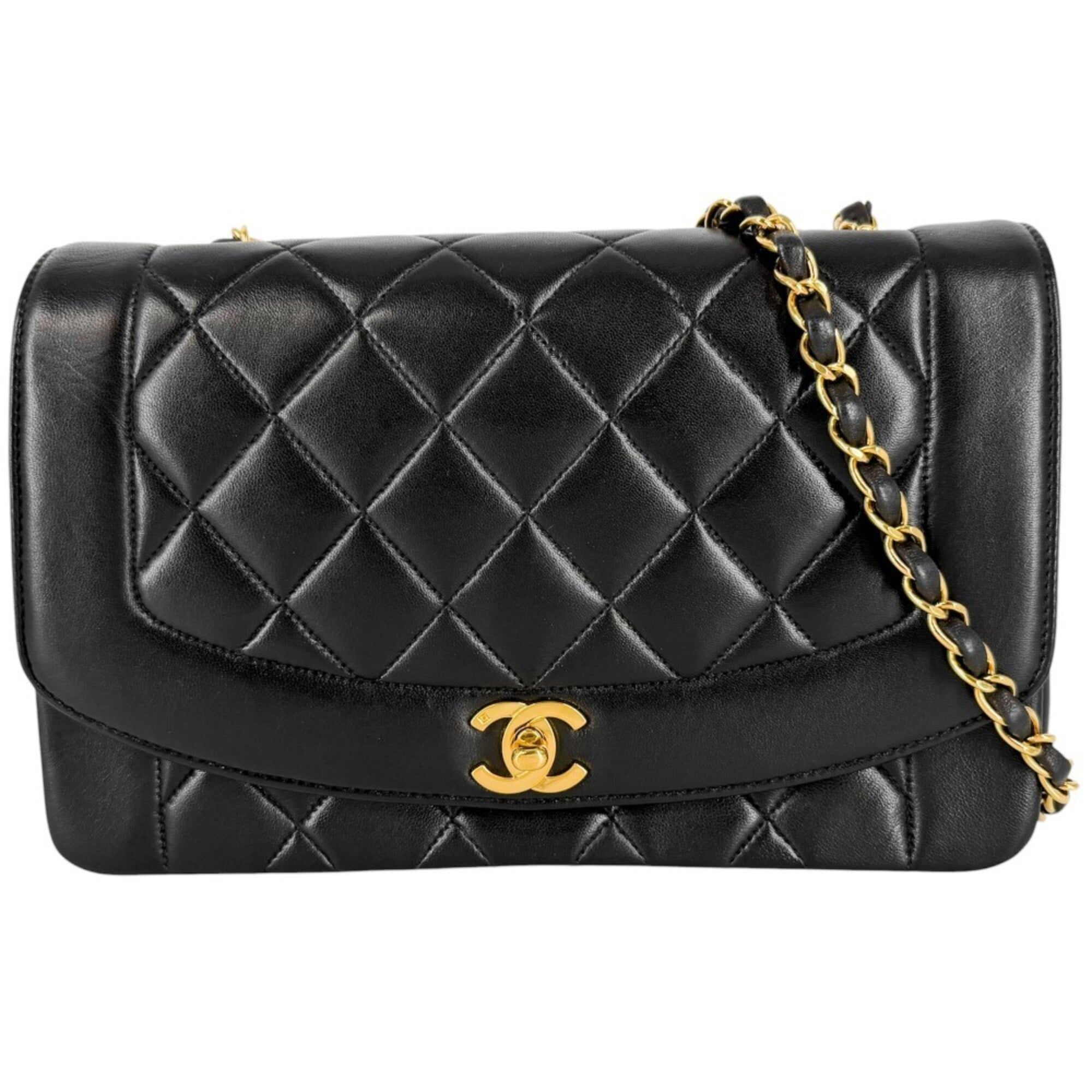 Chanel Matelasse Black Leather Shoulder Bag (Pre-Owned)