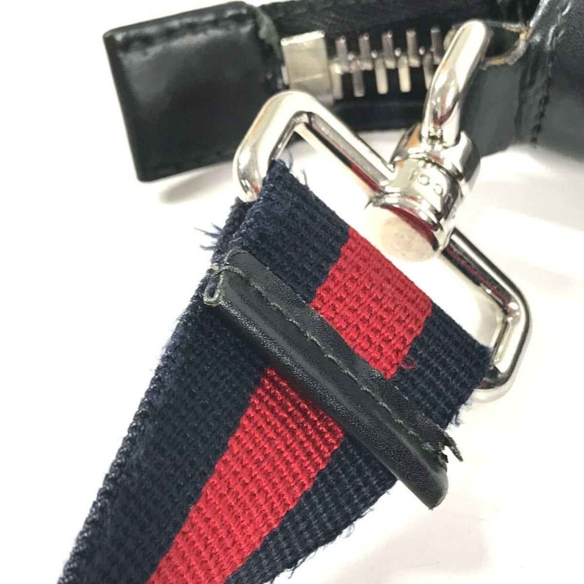 Gucci Black Gg Supreme Messenger Bag Shoulder Bag (Pre-Owned)