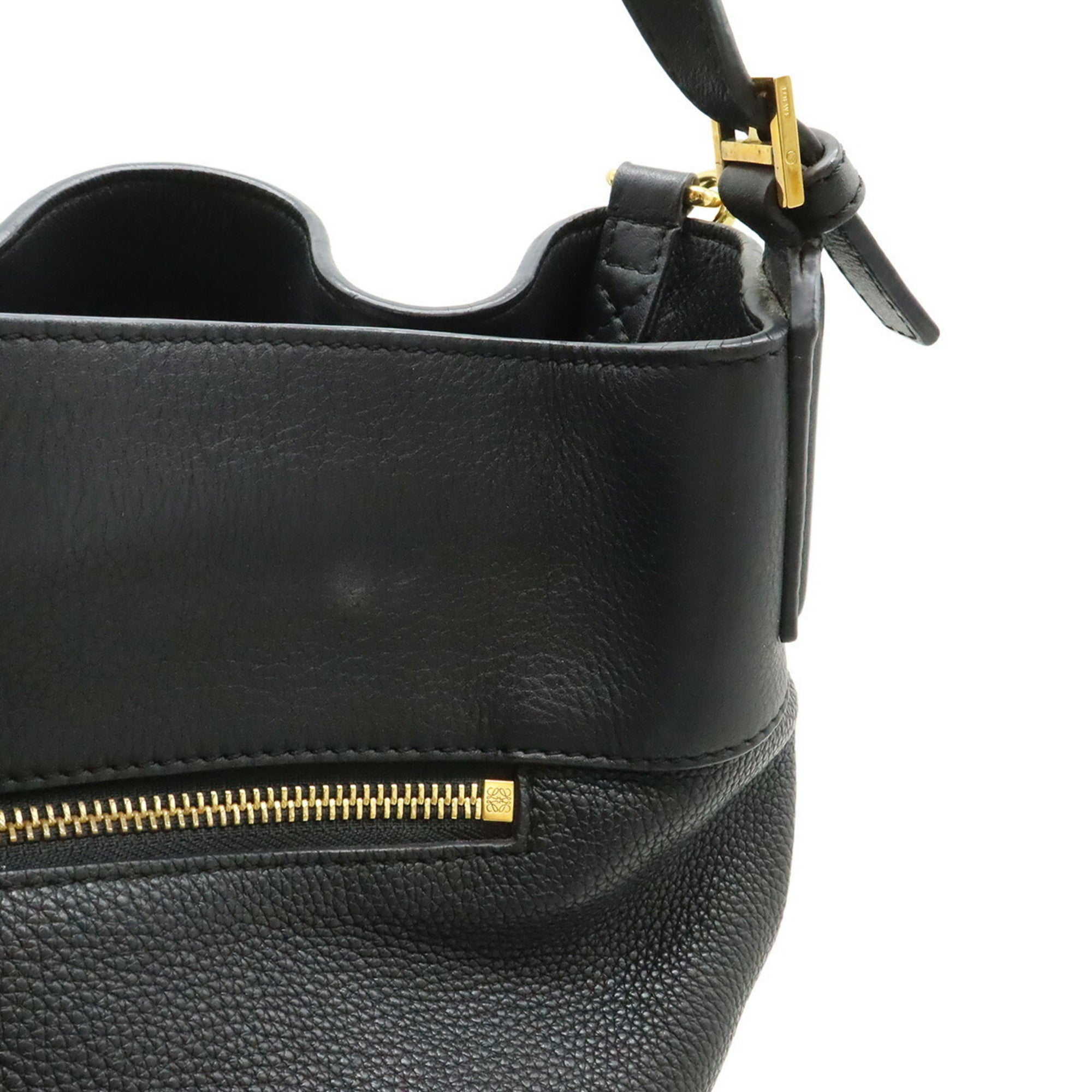 Loewe Black Leather Handbag Shoulder Bag (Pre-Owned)