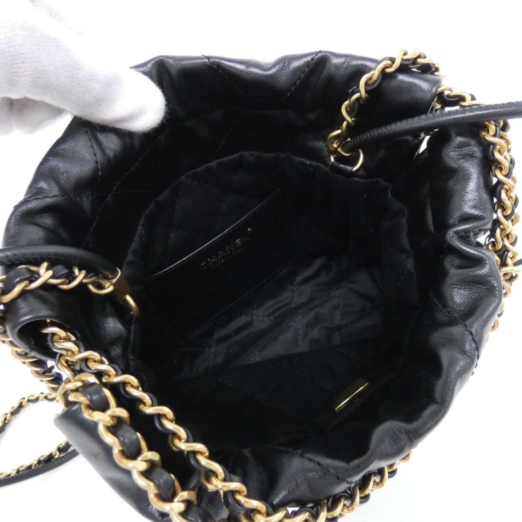 Chanel Black Leather Handbag (Pre-Owned)