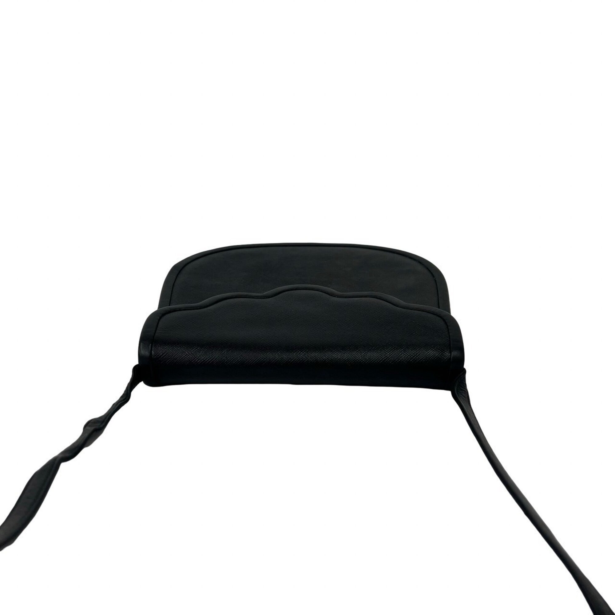Yves Saint Laurent Black Leather Pochette Shoulder Bag (Pre-Owned)