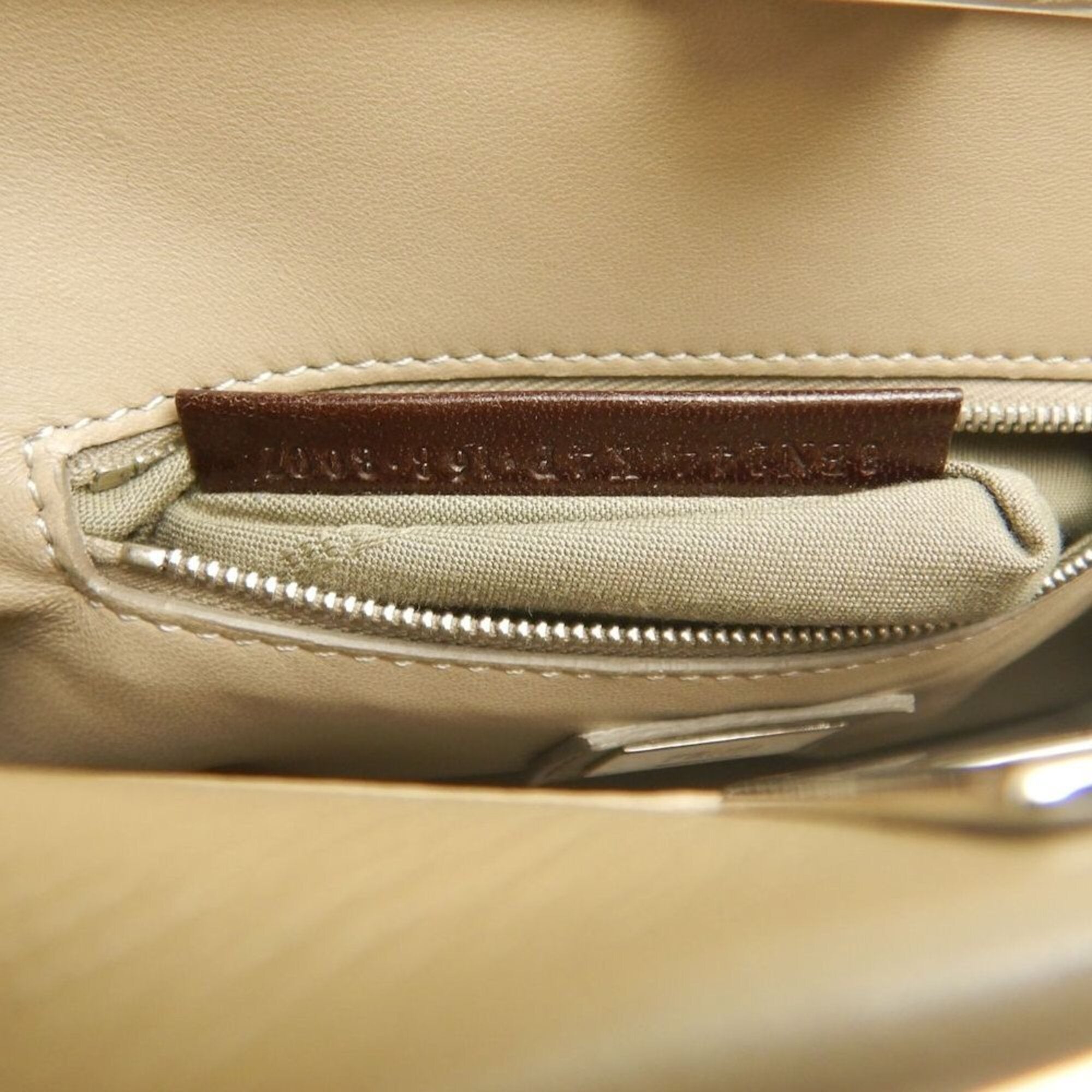 Fendi Beige Leather Handbag (Pre-Owned)