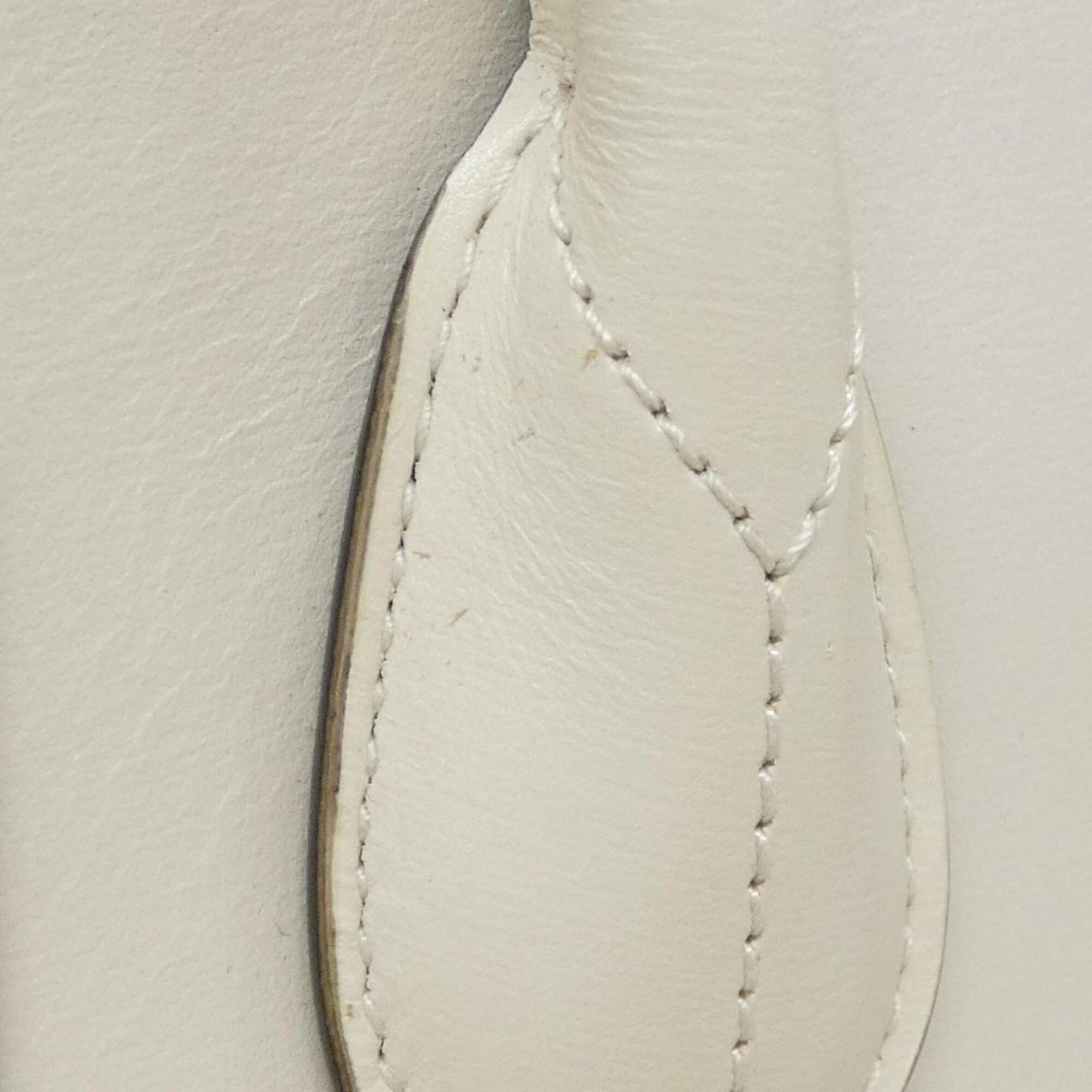 Gucci Off-White White Leather Handbag (Pre-Owned)