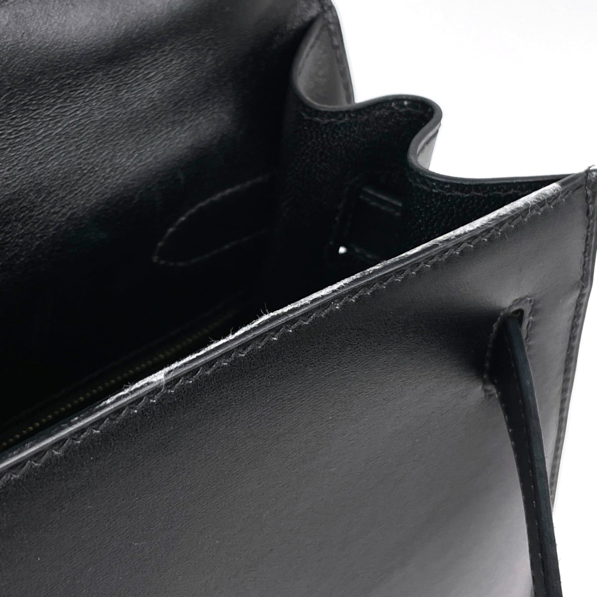 Hermes Kelly Black Box Calf Leather Handbag (Pre-Owned)
