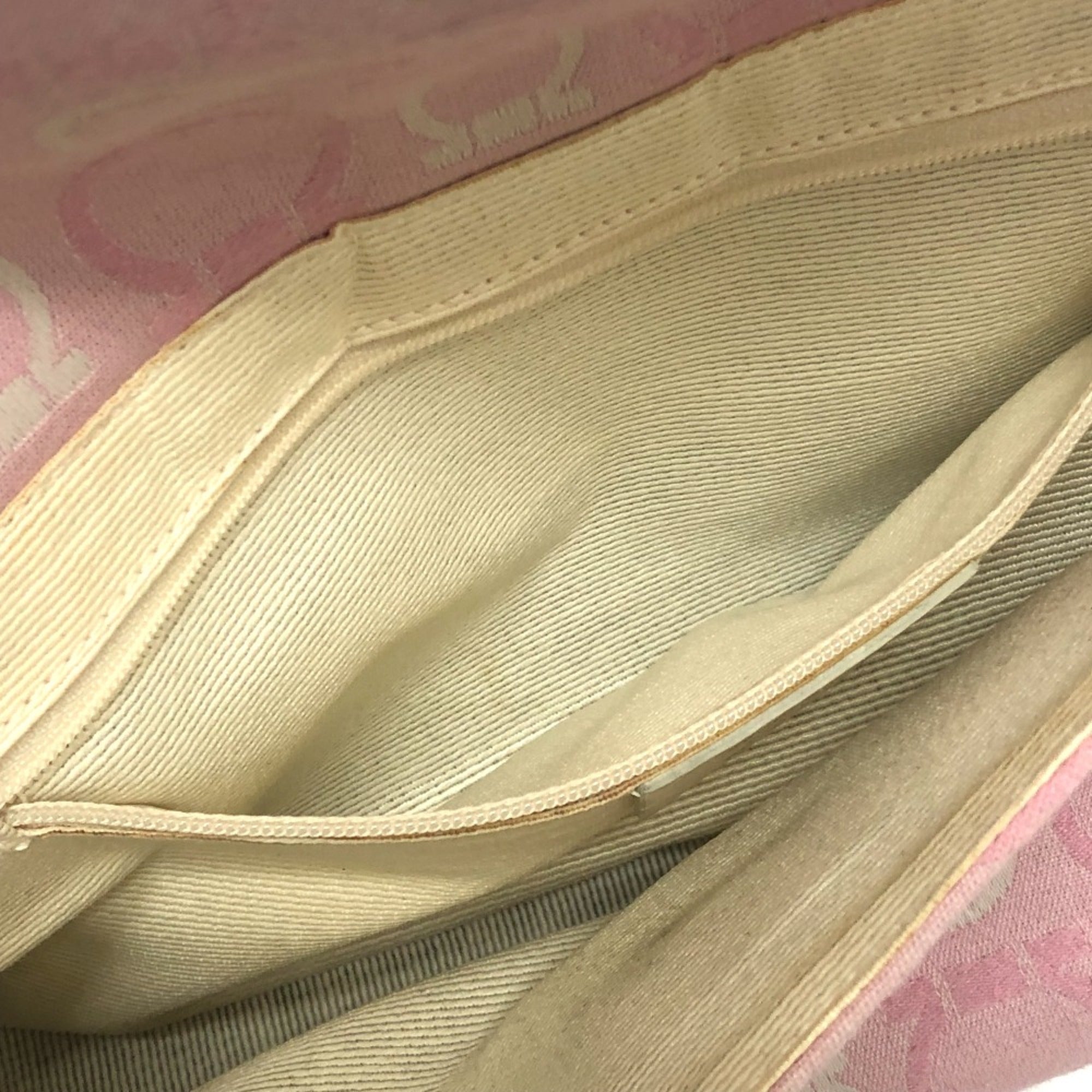 Salvatore Ferragamo Pink Cloth Shoulder Bag (Pre-Owned)