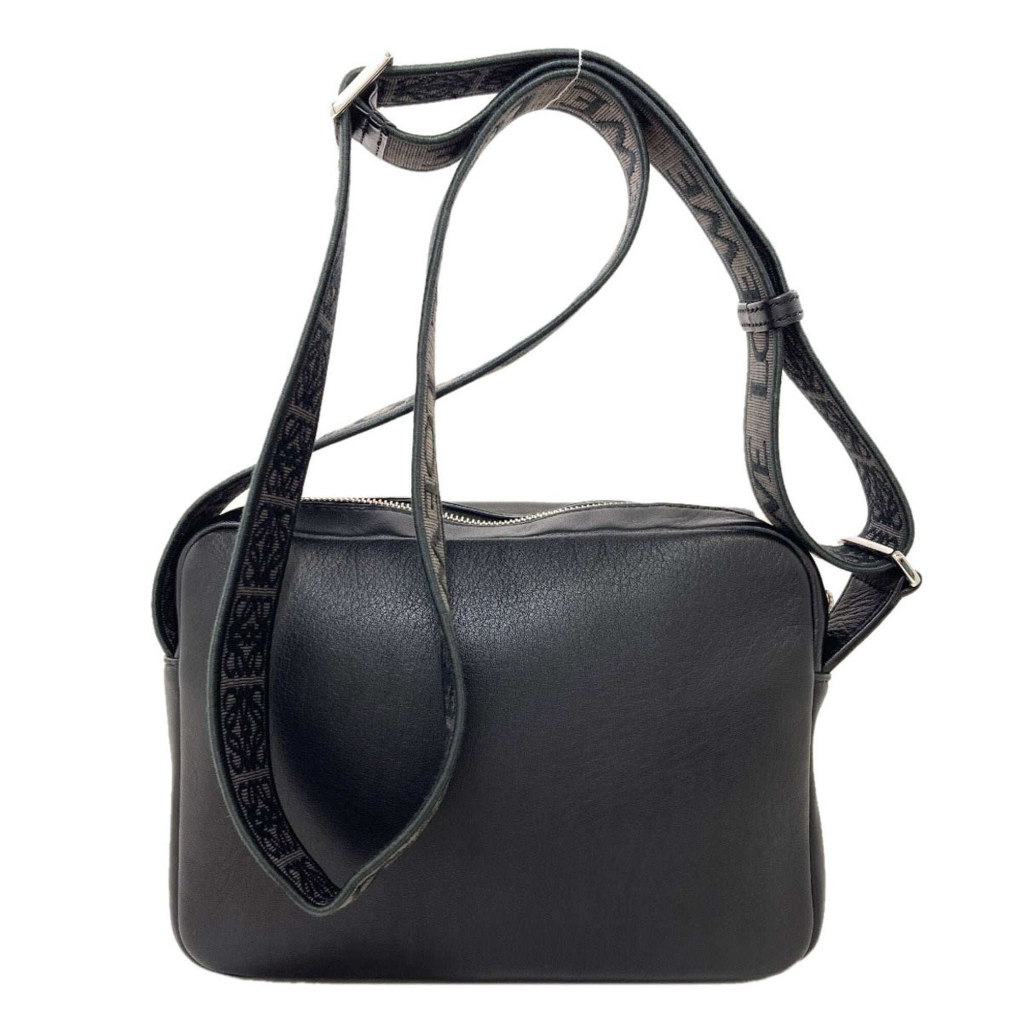 Loewe Black Leather Shoulder Bag (Pre-Owned)