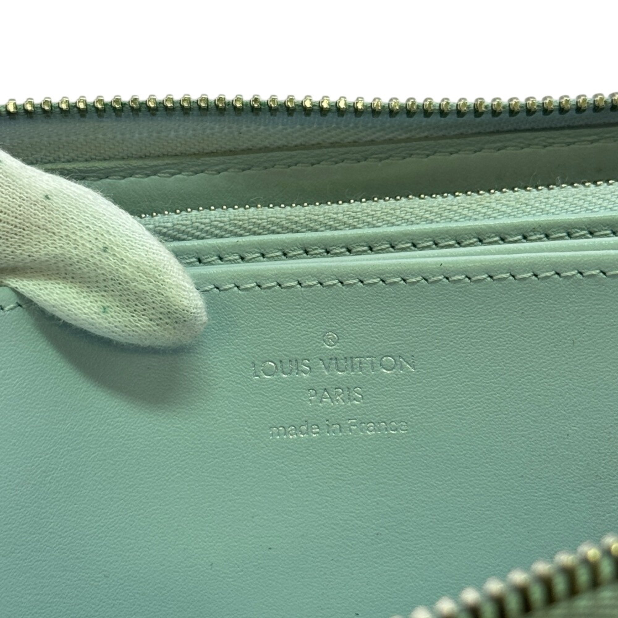 Louis Vuitton Mahina Blue Mahina Leather Long Wallet (Bi-Fold) (Pre-Owned)