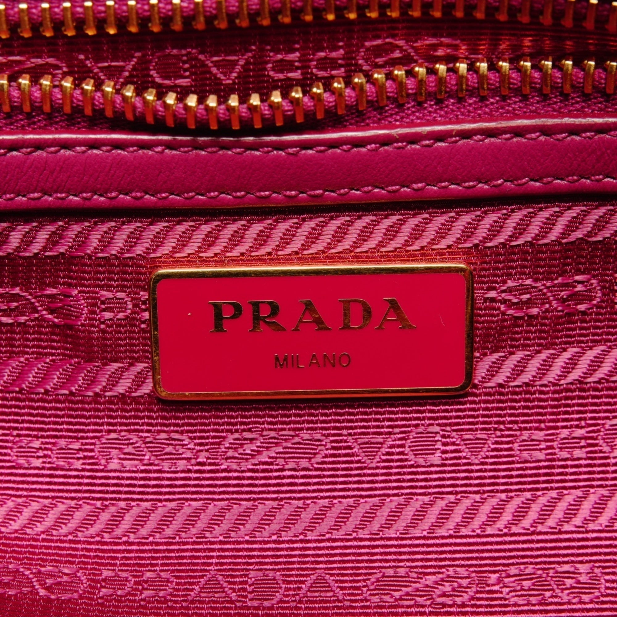 Prada Pink Shoulder Bag (Pre-Owned)