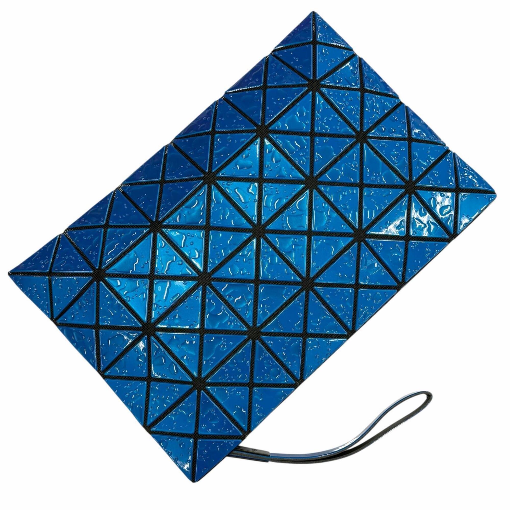 Issey Miyake Blue Polyester Nylon Elastane Brass Clutch Bag (Pre-Owned)