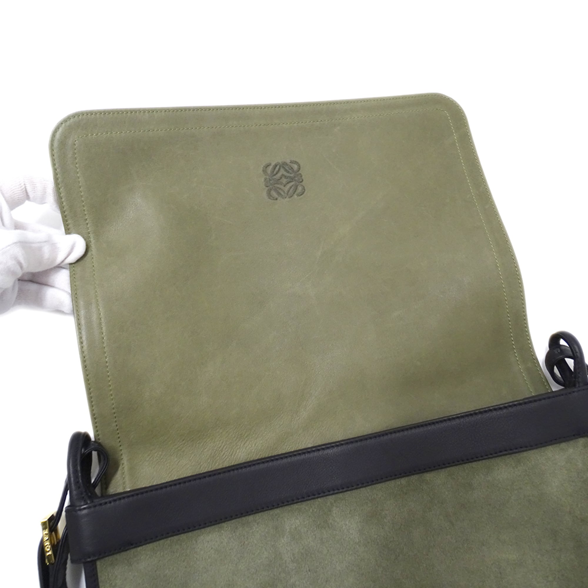 Loewe Black Green Suede Handbag Shoulder Bag (Pre-Owned)