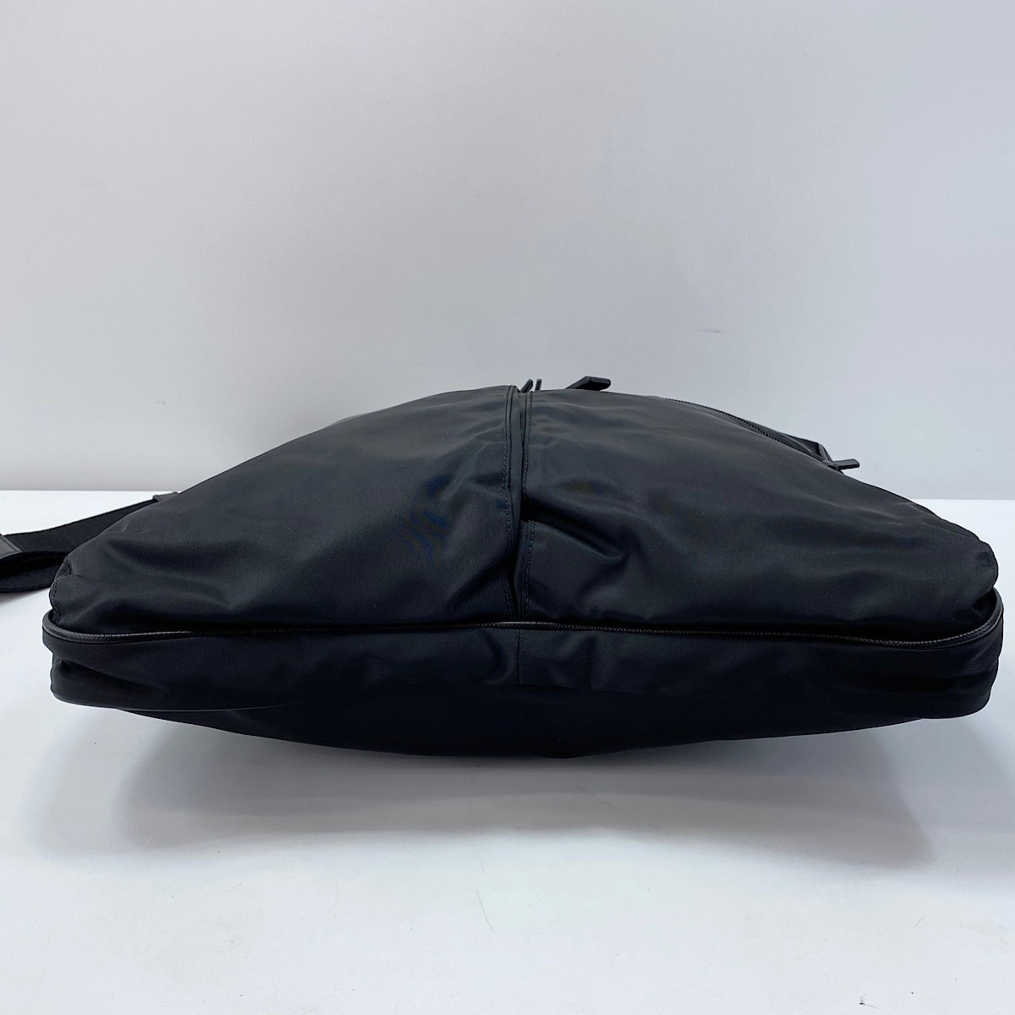 Prada Black Nylon Shoulder Bag (Pre-Owned)