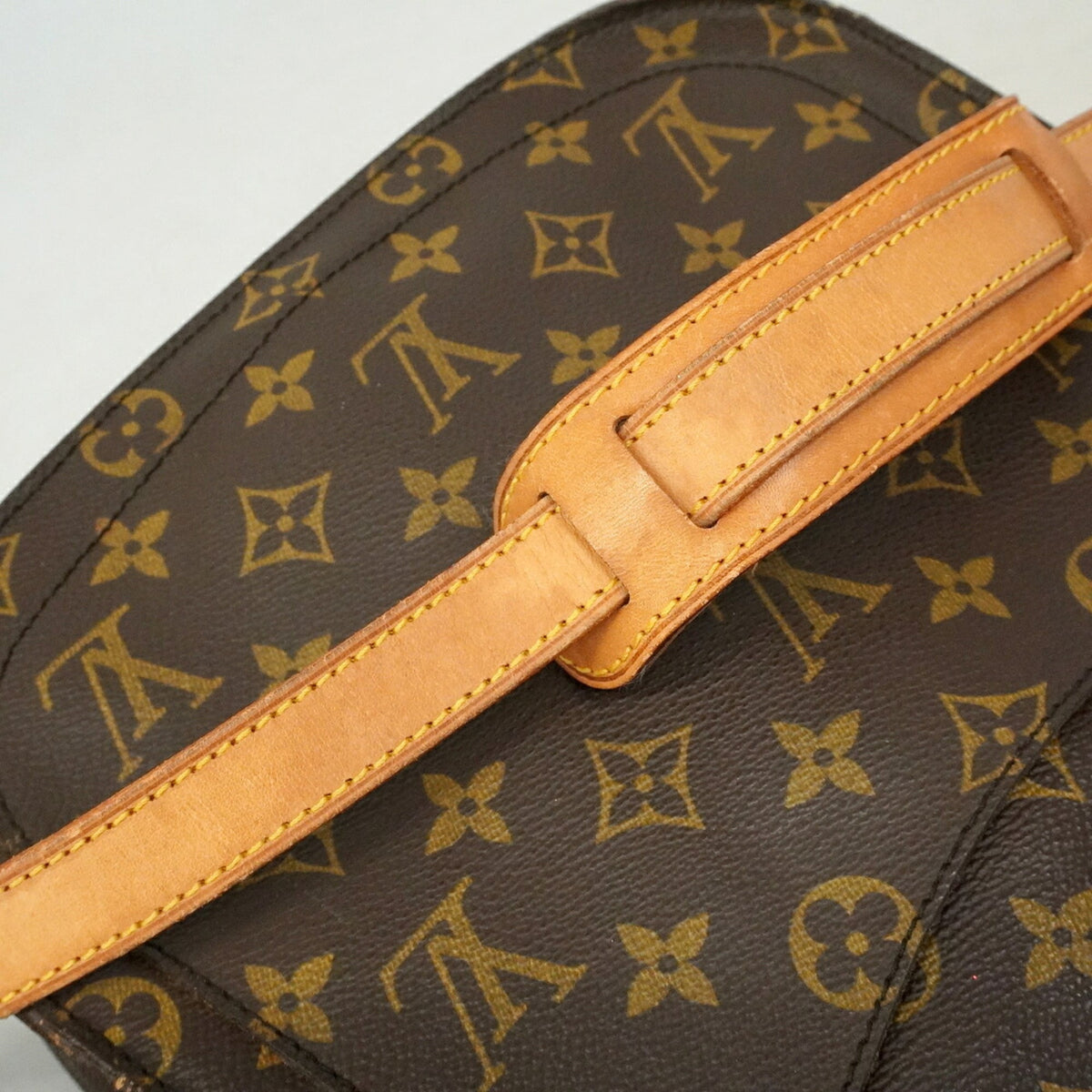 Louis Vuitton Brown Shoulder Bag (Pre-Owned)