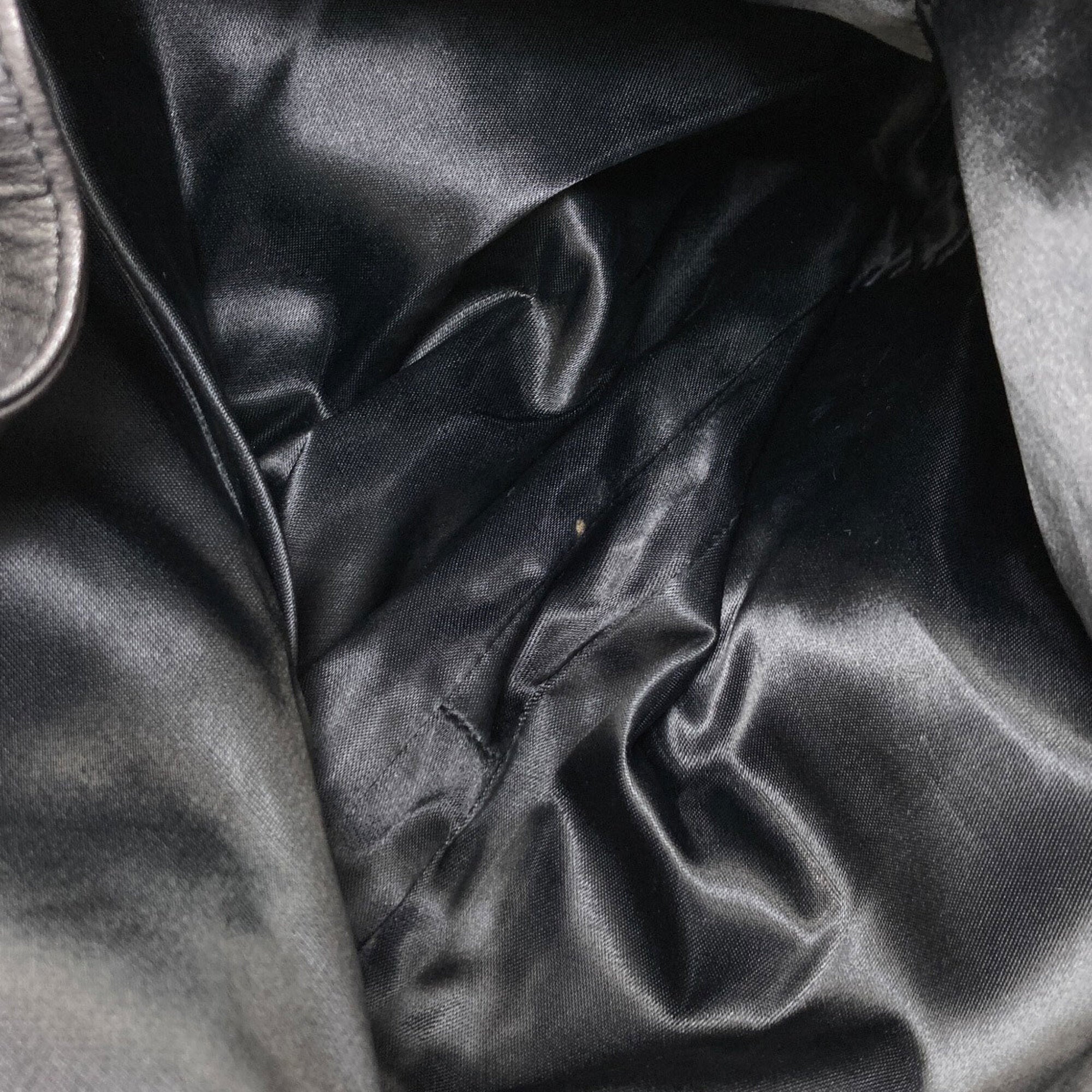 Chanel Black Leather Tote Bag (Pre-Owned)