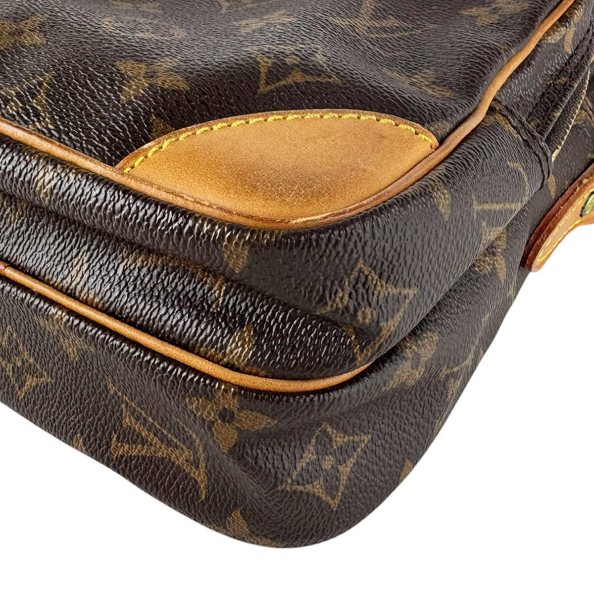 Louis Vuitton Brown Monogram Monogram Shoulder Bag (Pre-Owned)