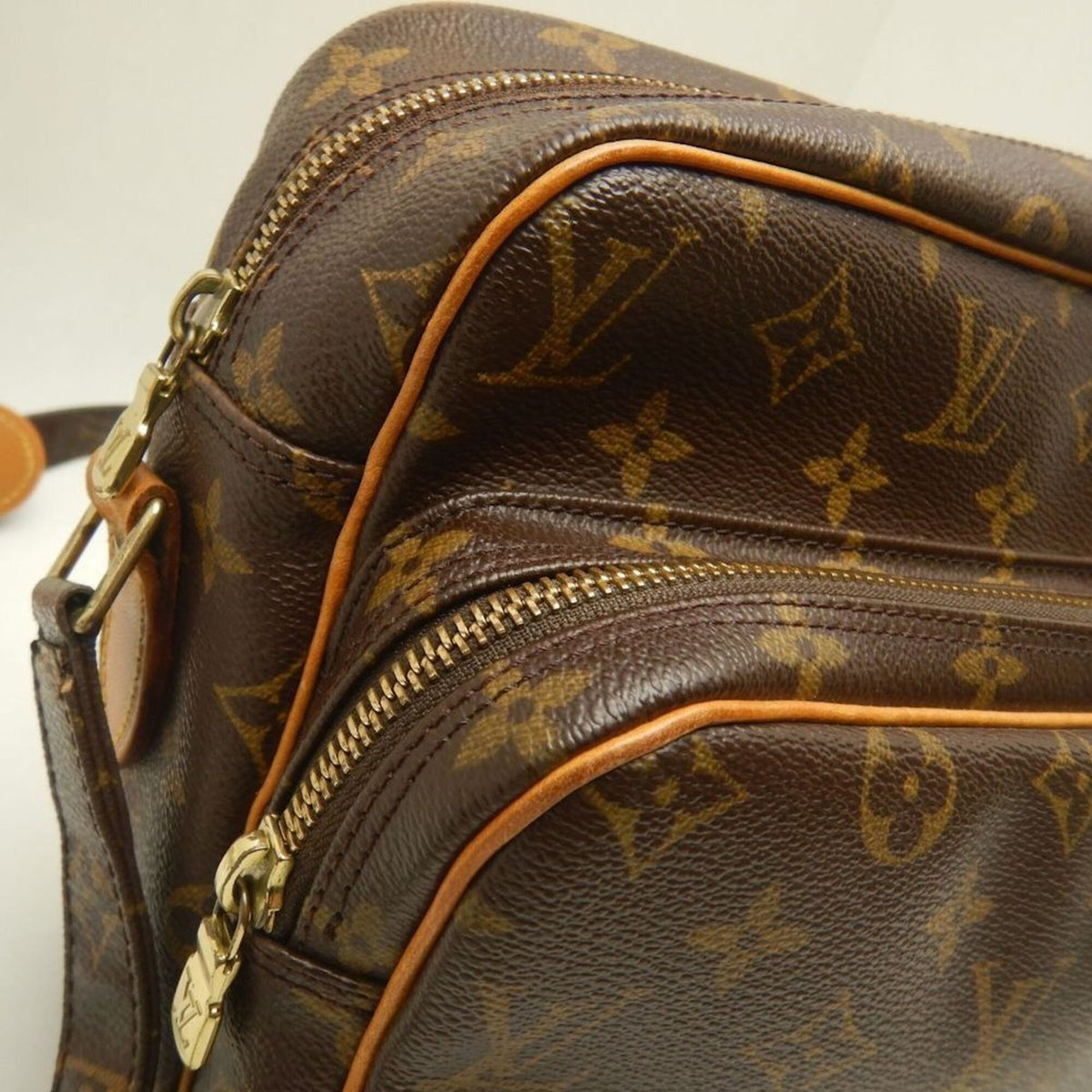 Louis Vuitton Monogram Brown Monogram Shoulder Bag (Pre-Owned)