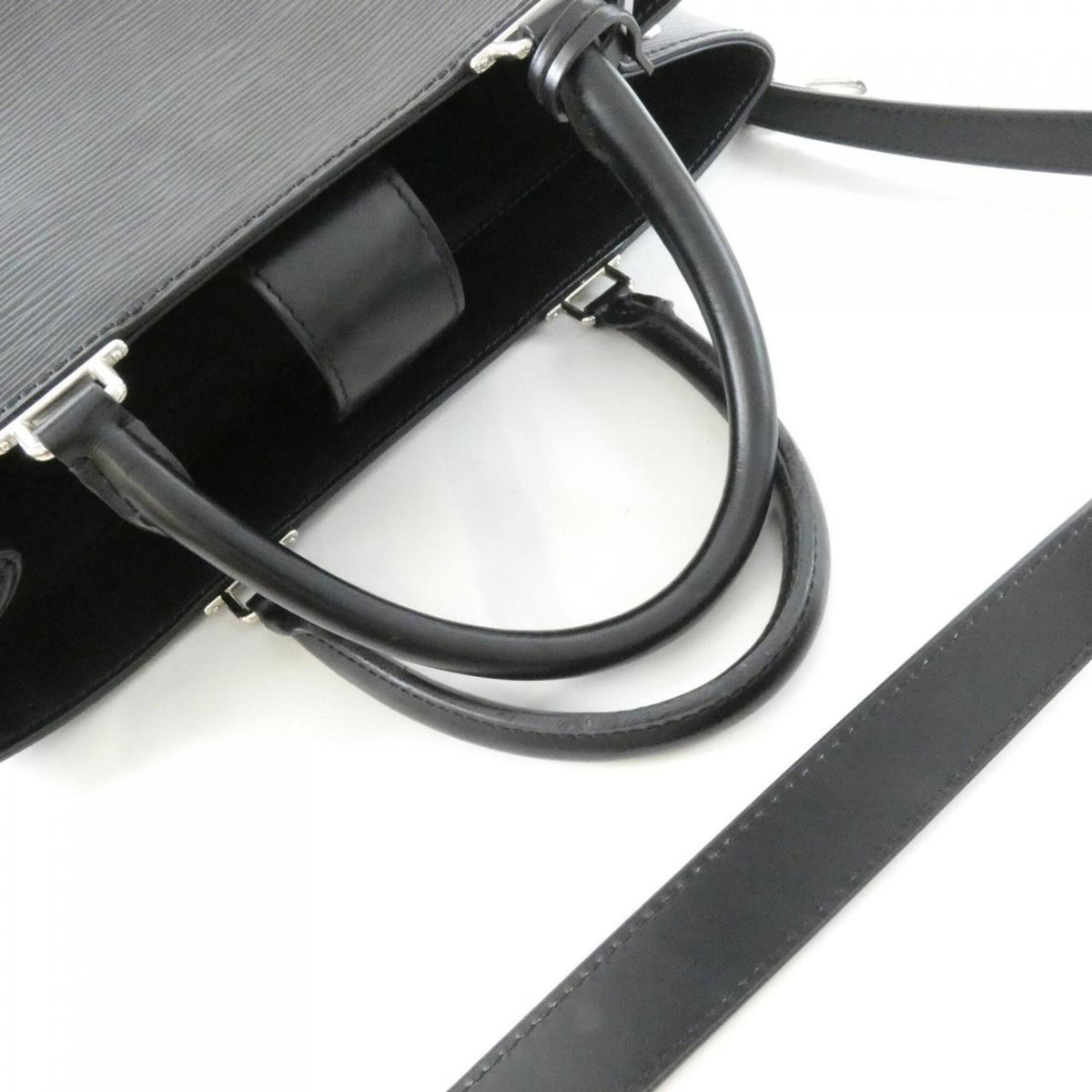 Louis Vuitton Epi Black Leather Handbag (Pre-Owned)