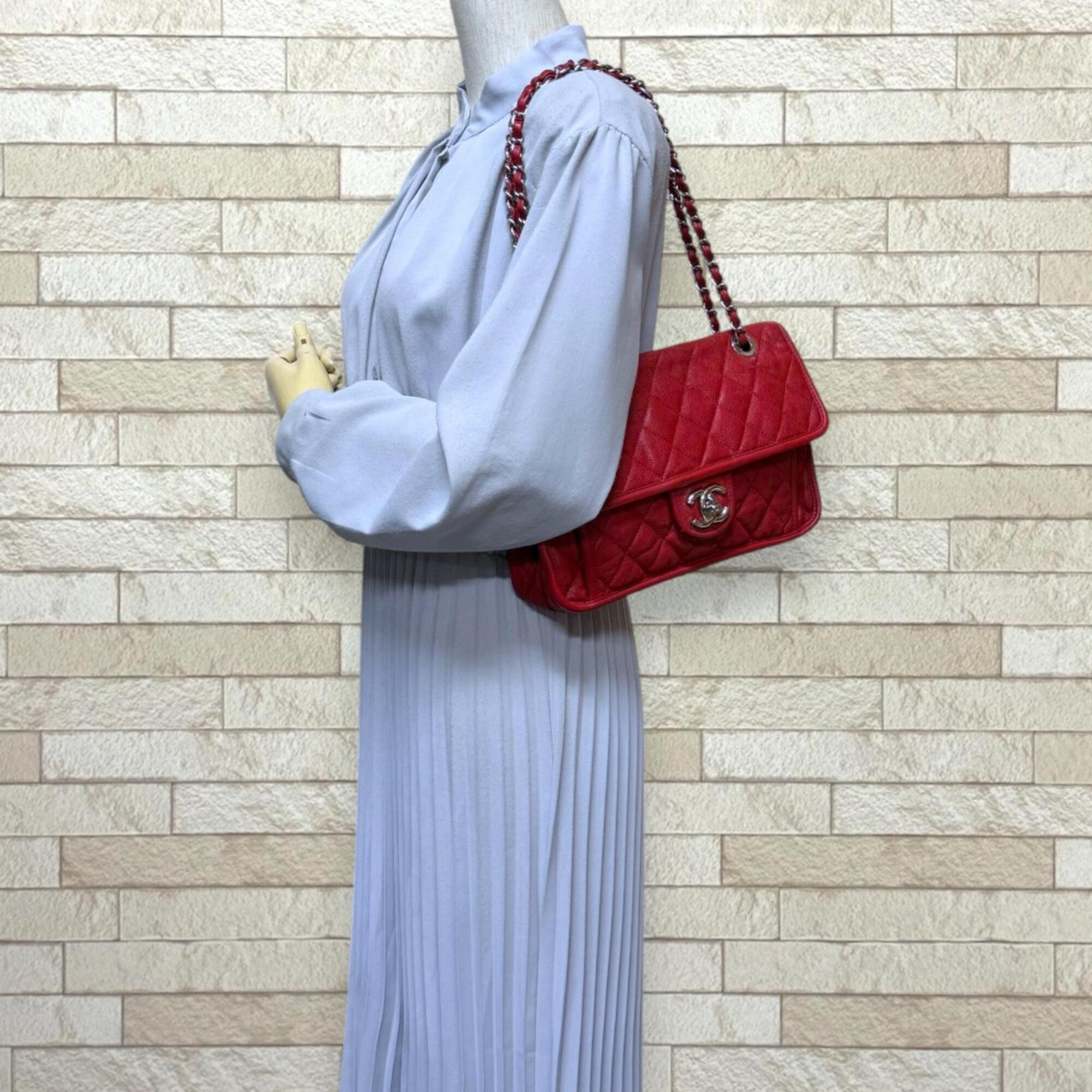 Chanel Matelasse Red Color Leather Grained Calfskin Shoulder Bag (Pre-Owned)