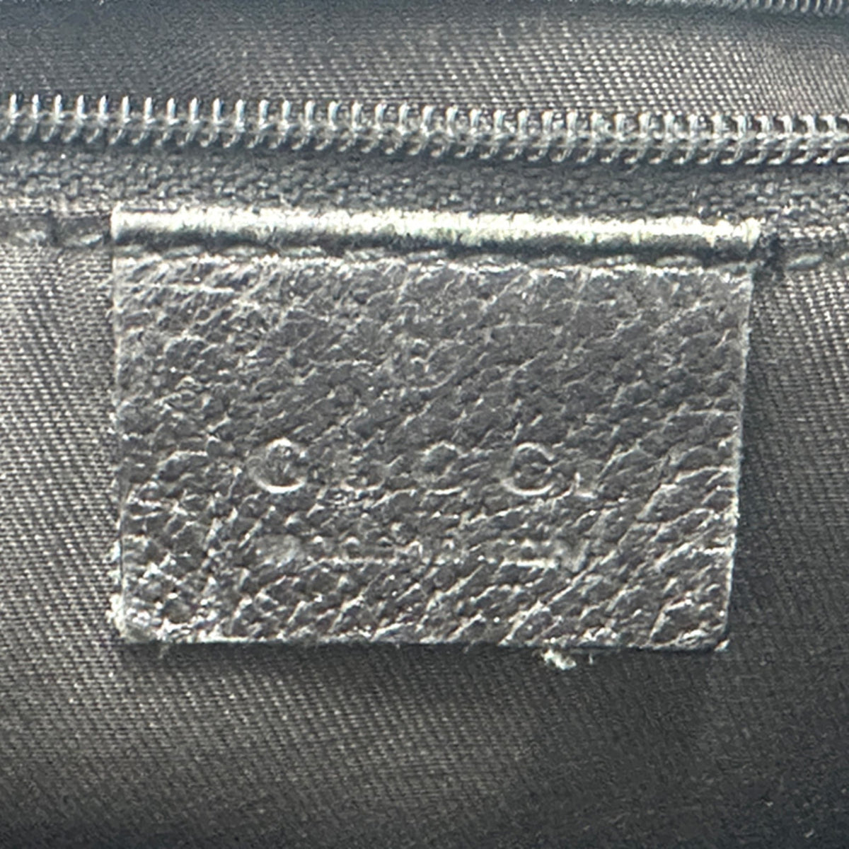 Gucci Black Monotone Gg Canvas Handbag (Pre-Owned)