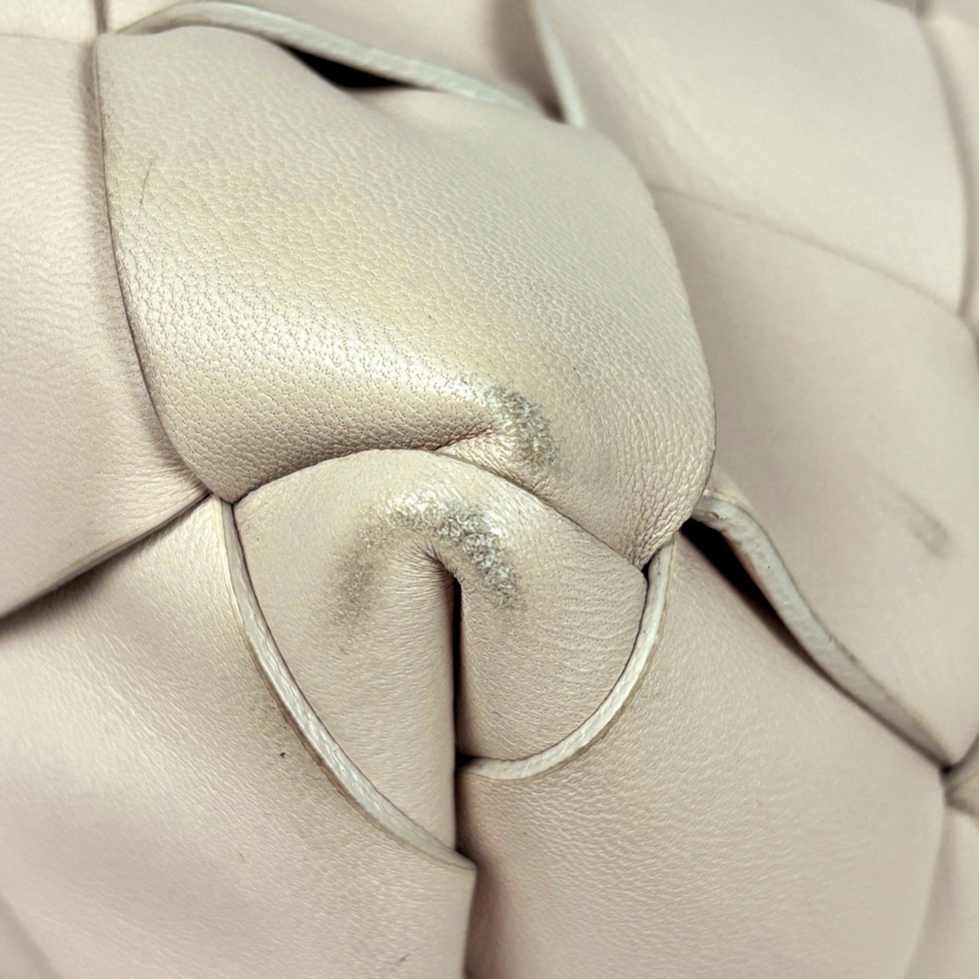 Bottega Veneta Ivory Leather Tote Bag (Pre-Owned)