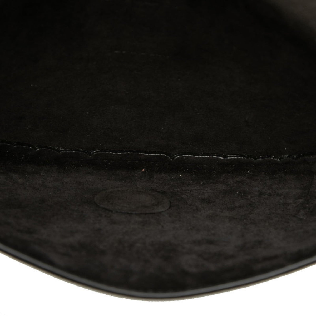 Chloé Black Leather Shoulder Bag (Pre-Owned)