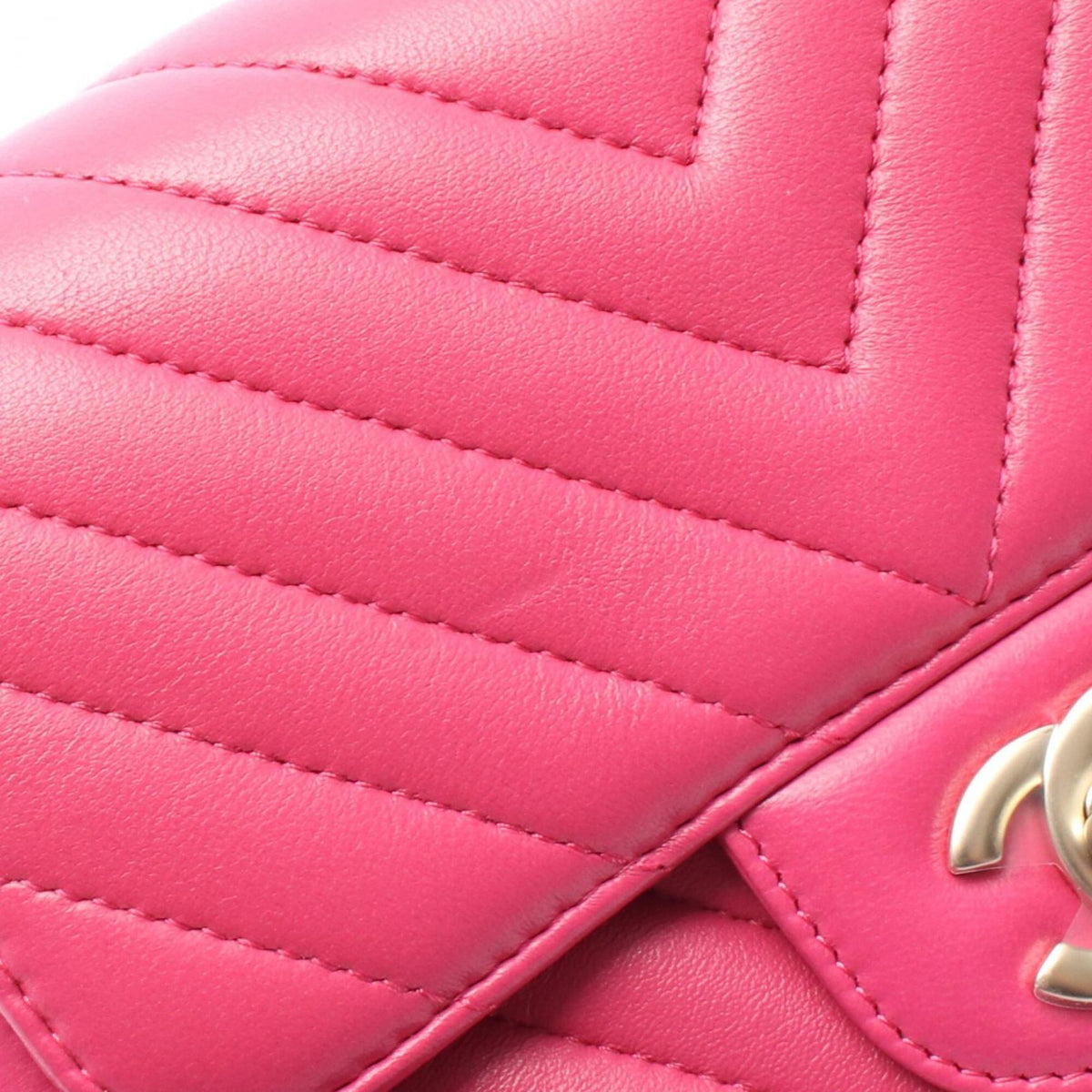 Chanel Pink Leather Handbag Shoulder Bag (Pre-Owned)