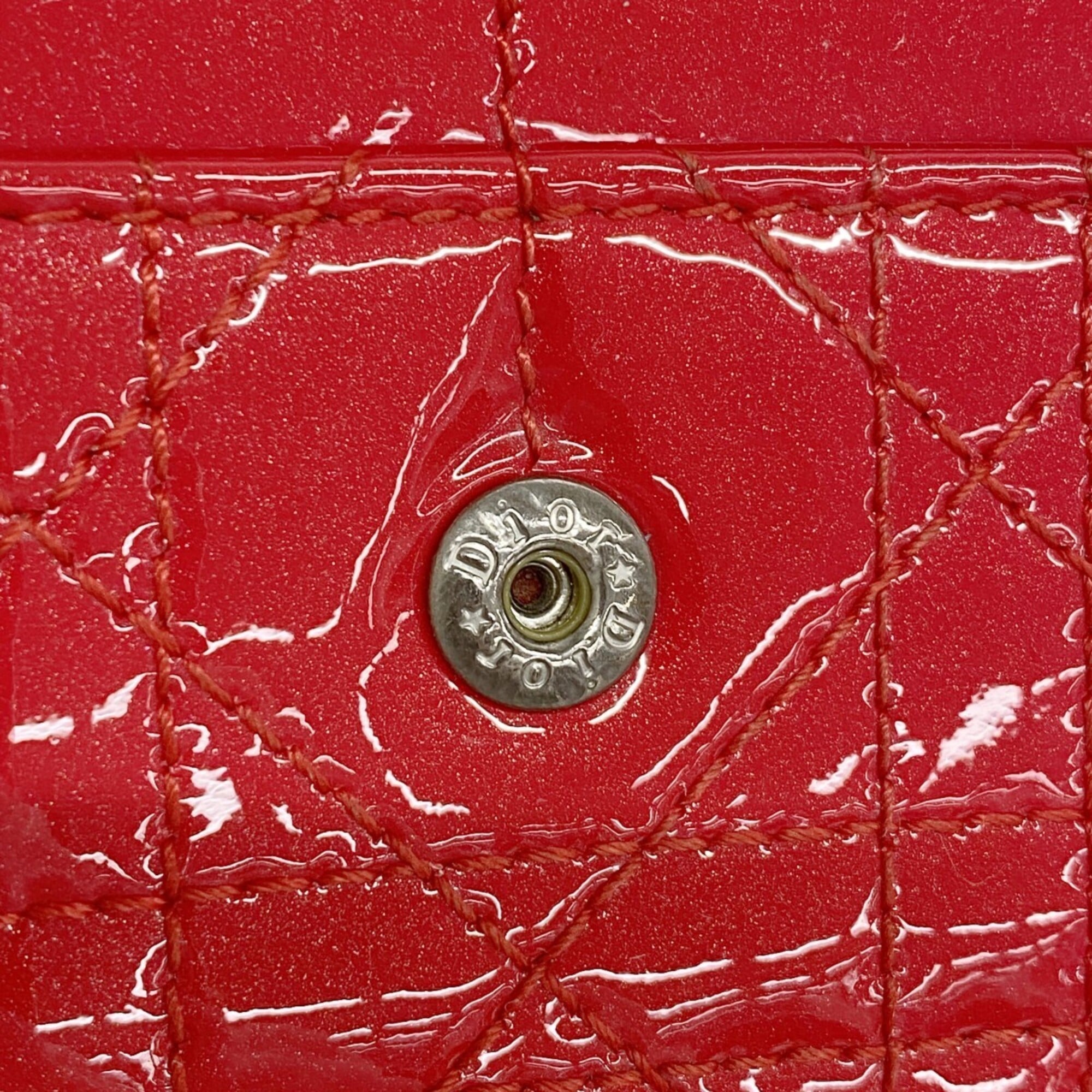 Christian Dior Red Color Long Wallet (Bi-Fold) (Pre-Owned)