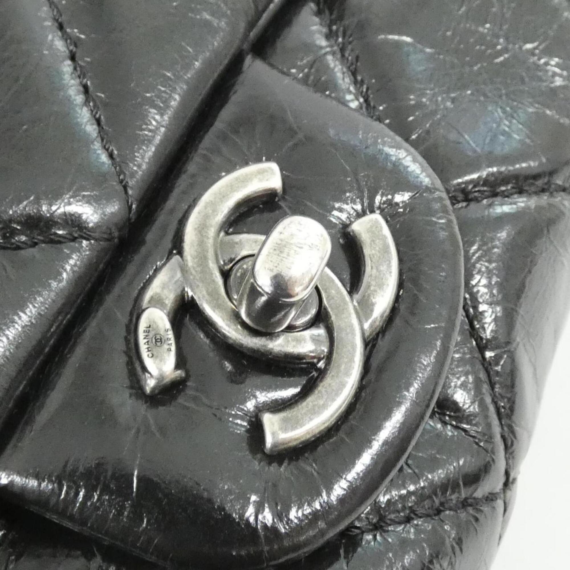 Chanel Black Leather Shoulder Bag (Pre-Owned)