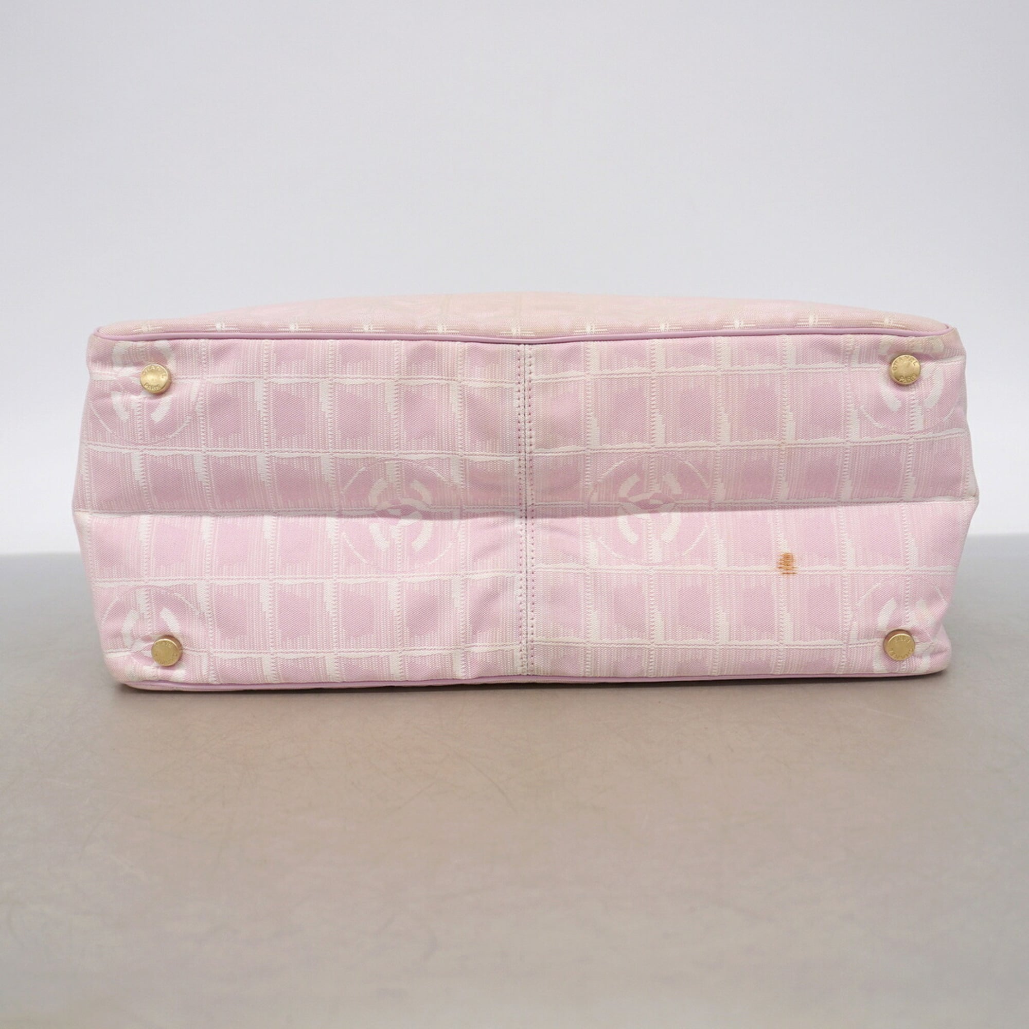 Chanel Pink Nylon Tote Bag (Pre-Owned)
