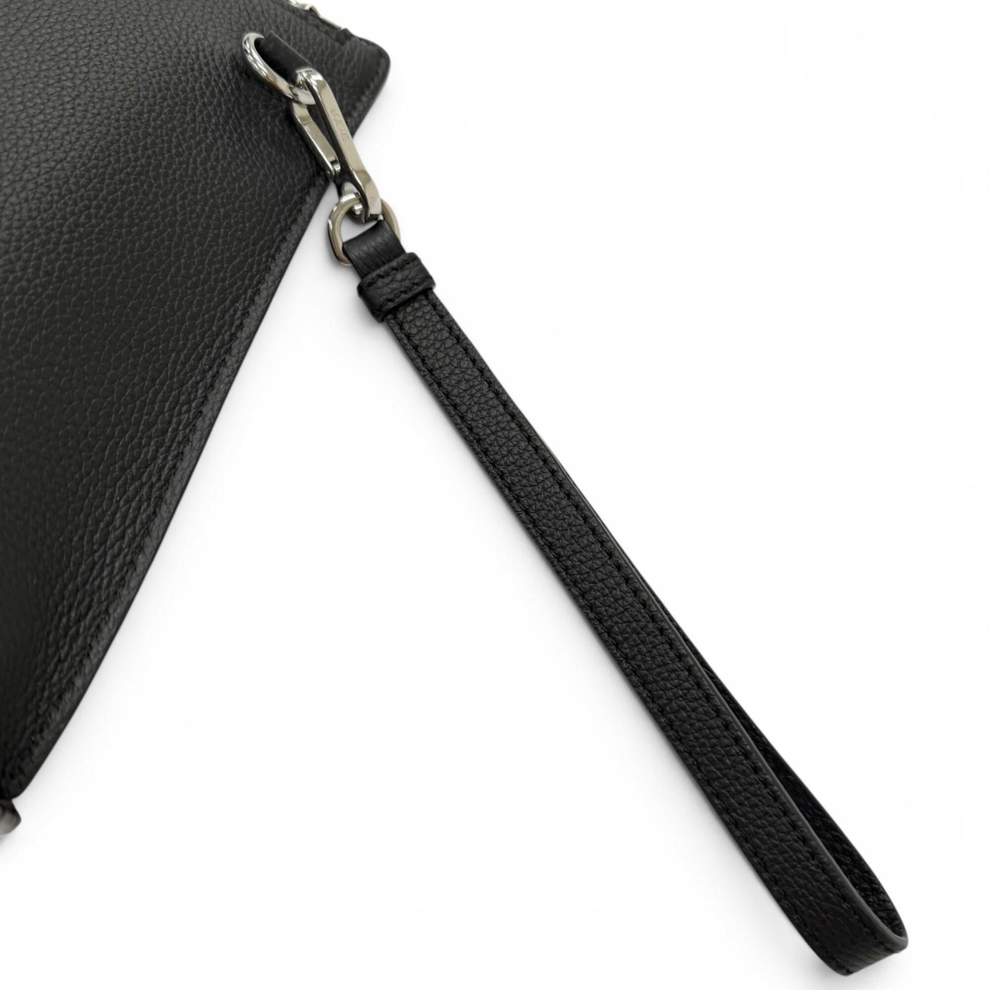 Loewe Black Leather Clutch Bag (Pre-Owned)