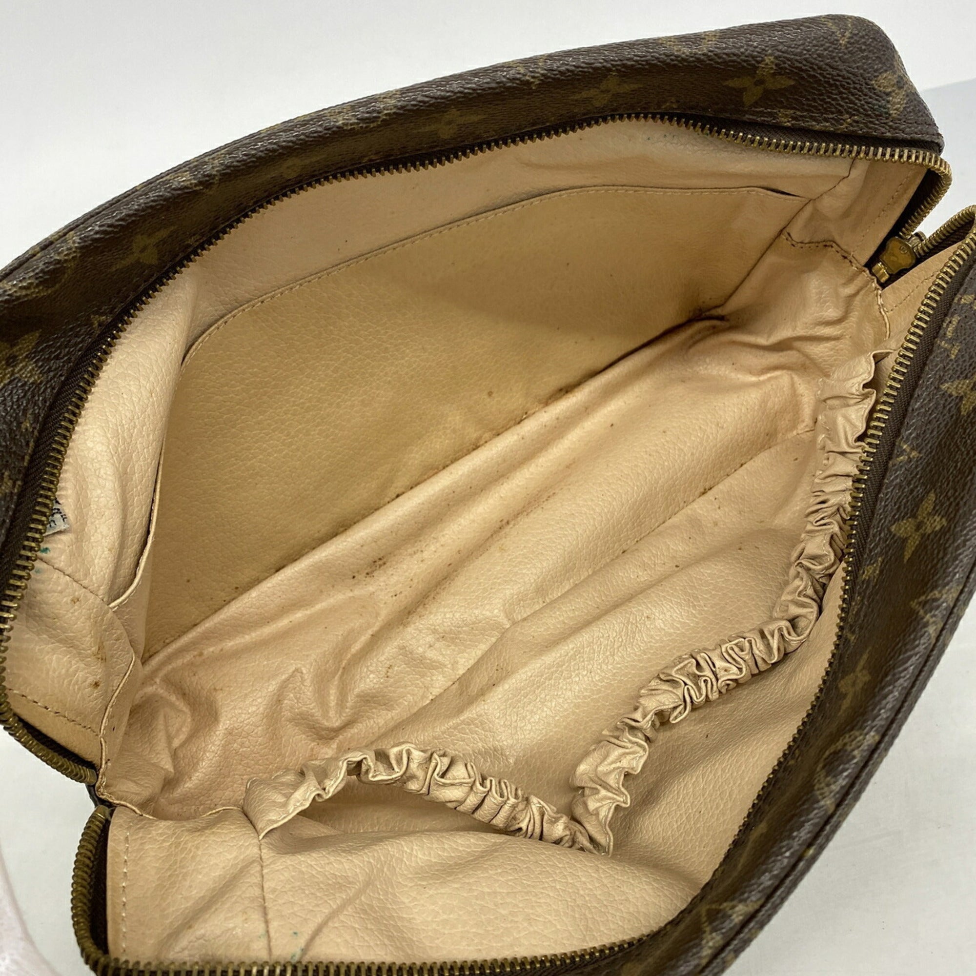 Louis Vuitton Brown Pouch (Pre-Owned)