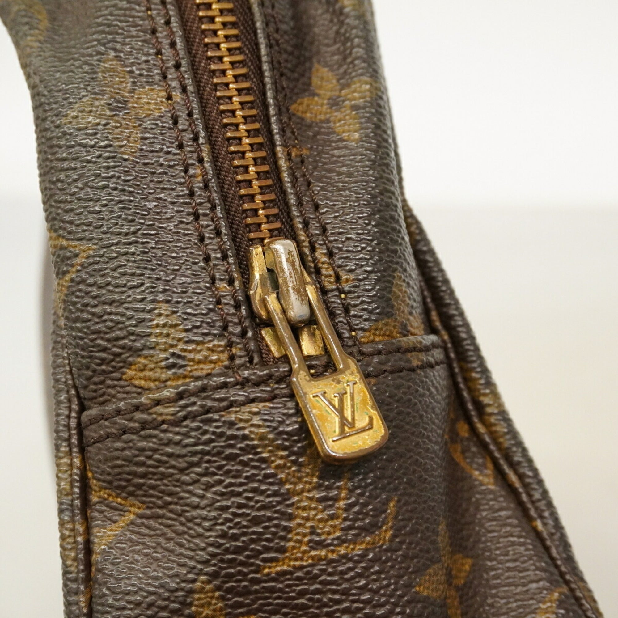 Louis Vuitton Brown Pouch (Pre-Owned)